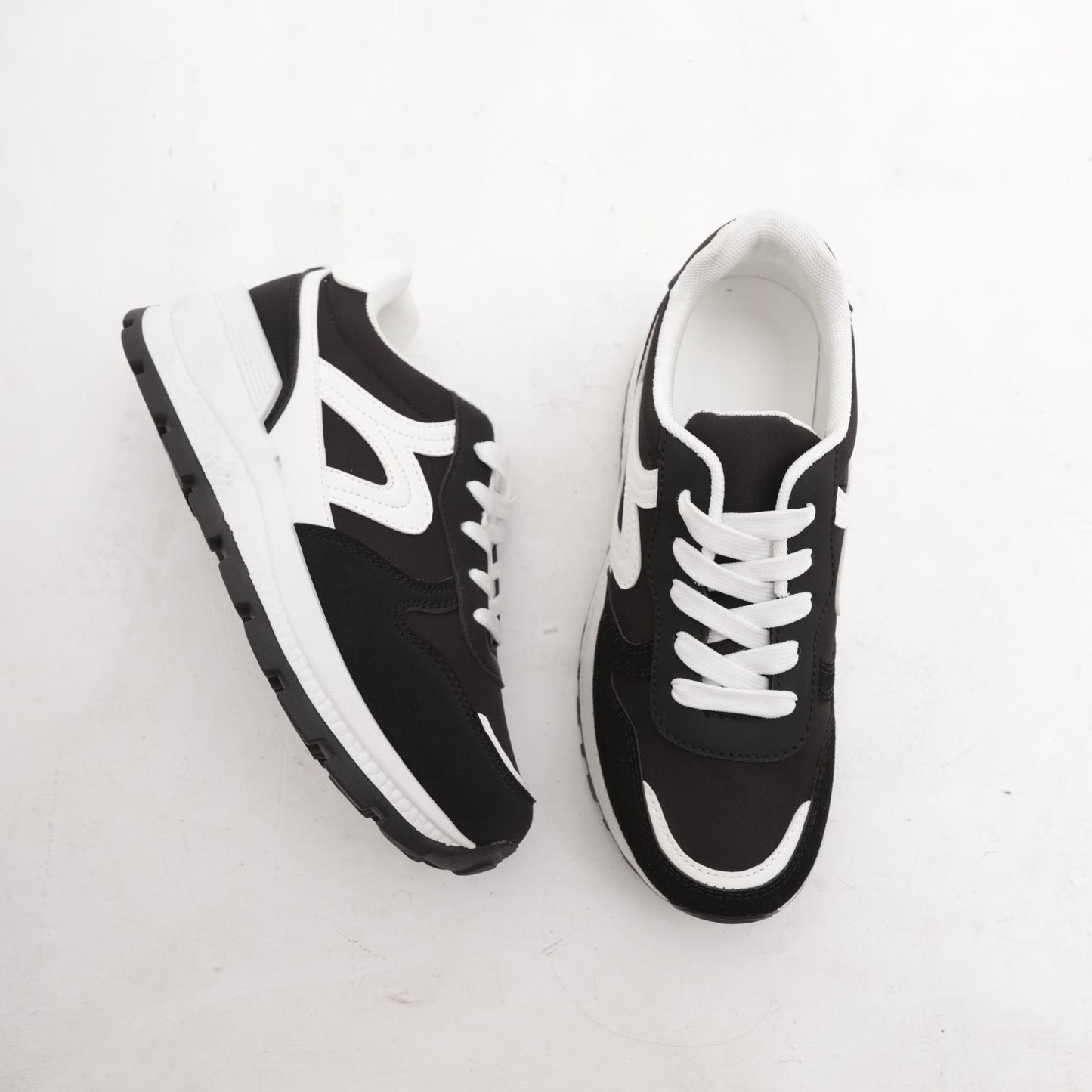 SNEAKERS RUNNING TECH NERO<BR/>