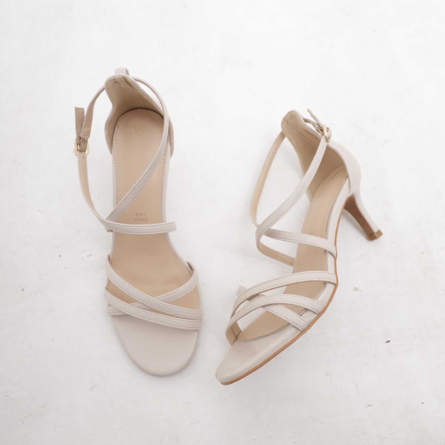 SANDALO FASCETTE INCROCIATE PANNA