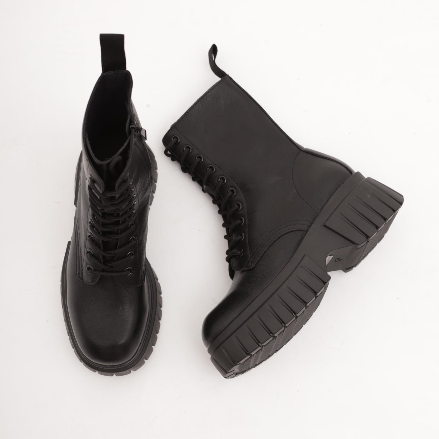 ANFIBIO 10 BUCHI PLATFORM NERO