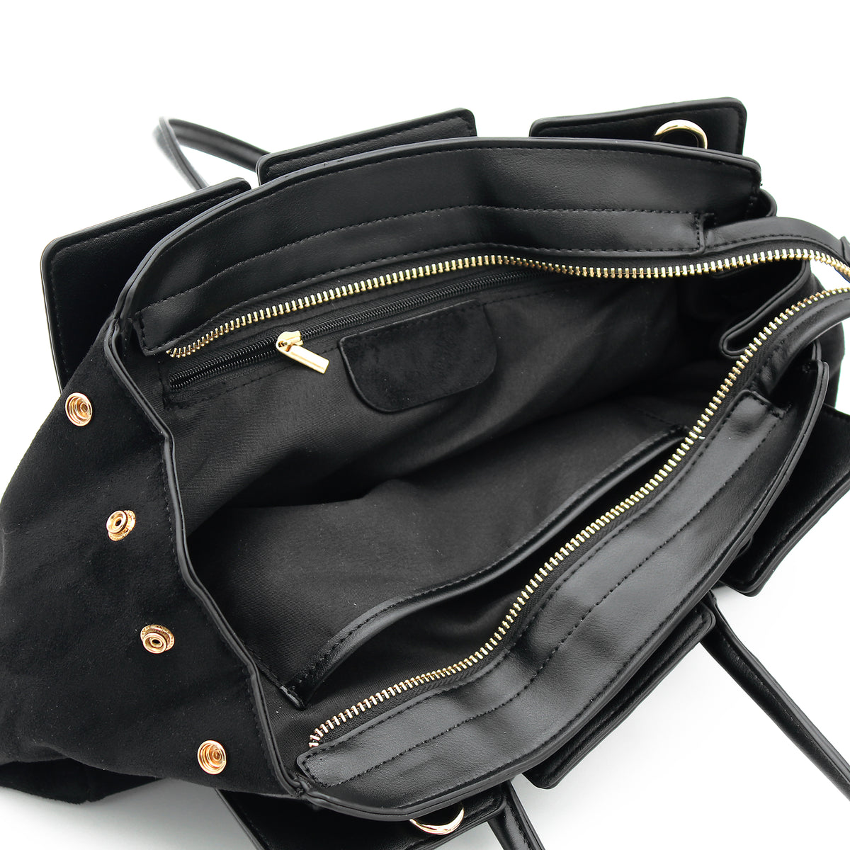 BORSA NERA CON CINTURINO 