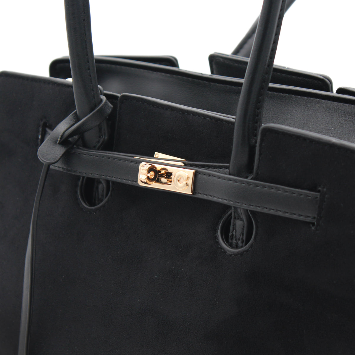 BORSA NERA CON CINTURINO 