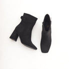 STIVALETTO IN CAMOSCIO NERO CON FIBBIA 