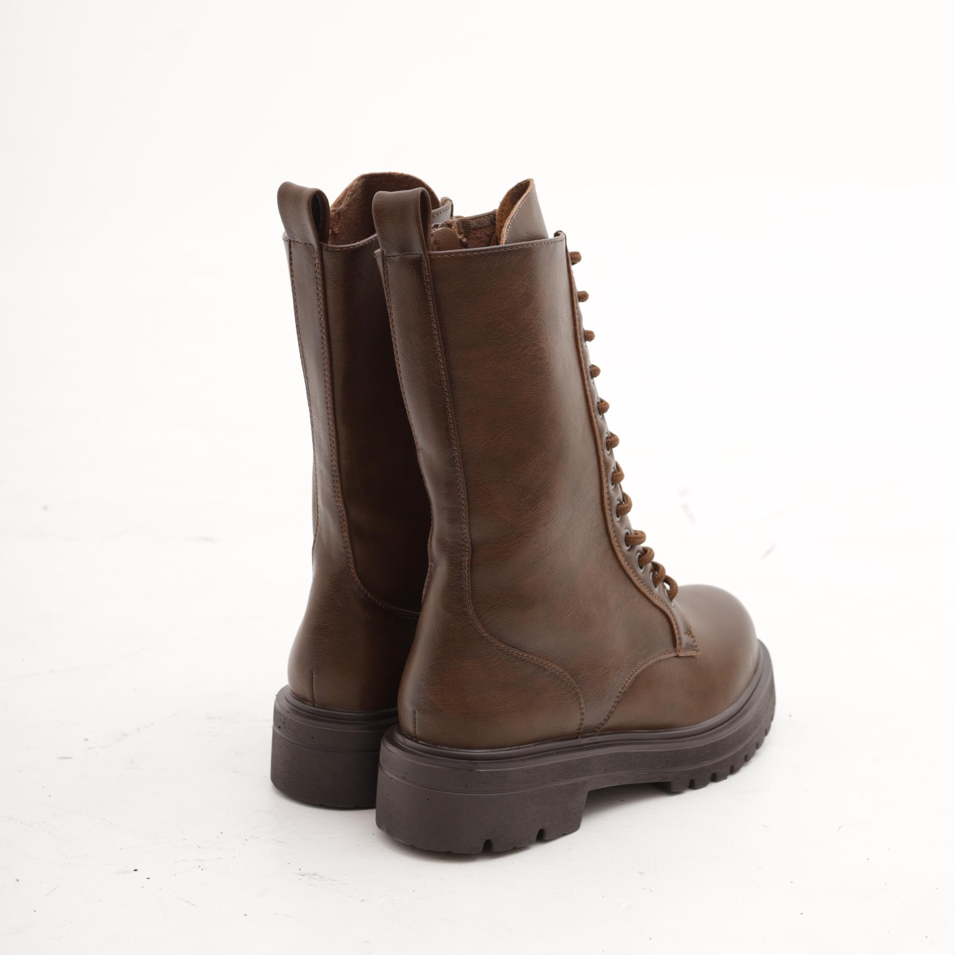 ANFIBIO ALTO 12 BUCHI CUOIO 