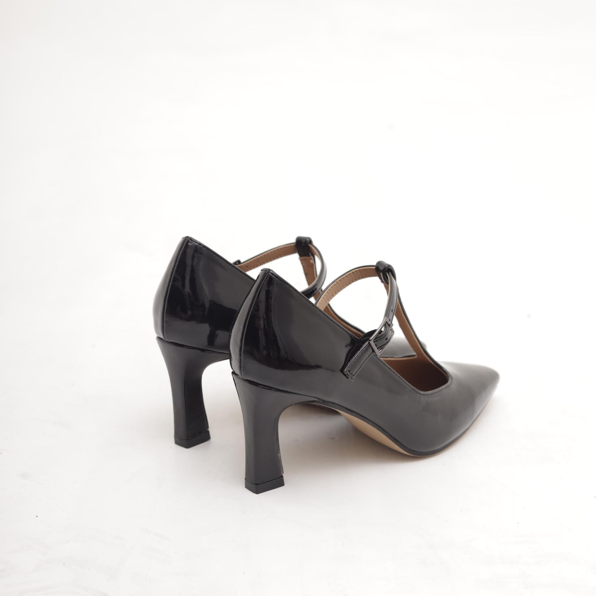 T-BAR CON TACCO NERO 
