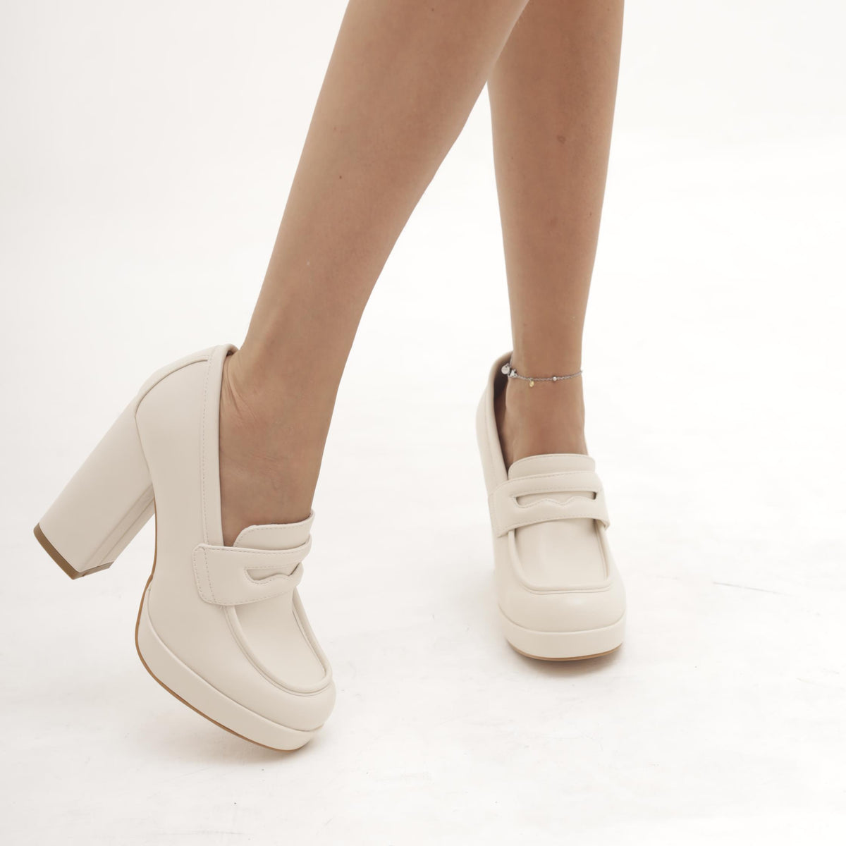 MOCASSINO TACCO ALTO BEIGE 