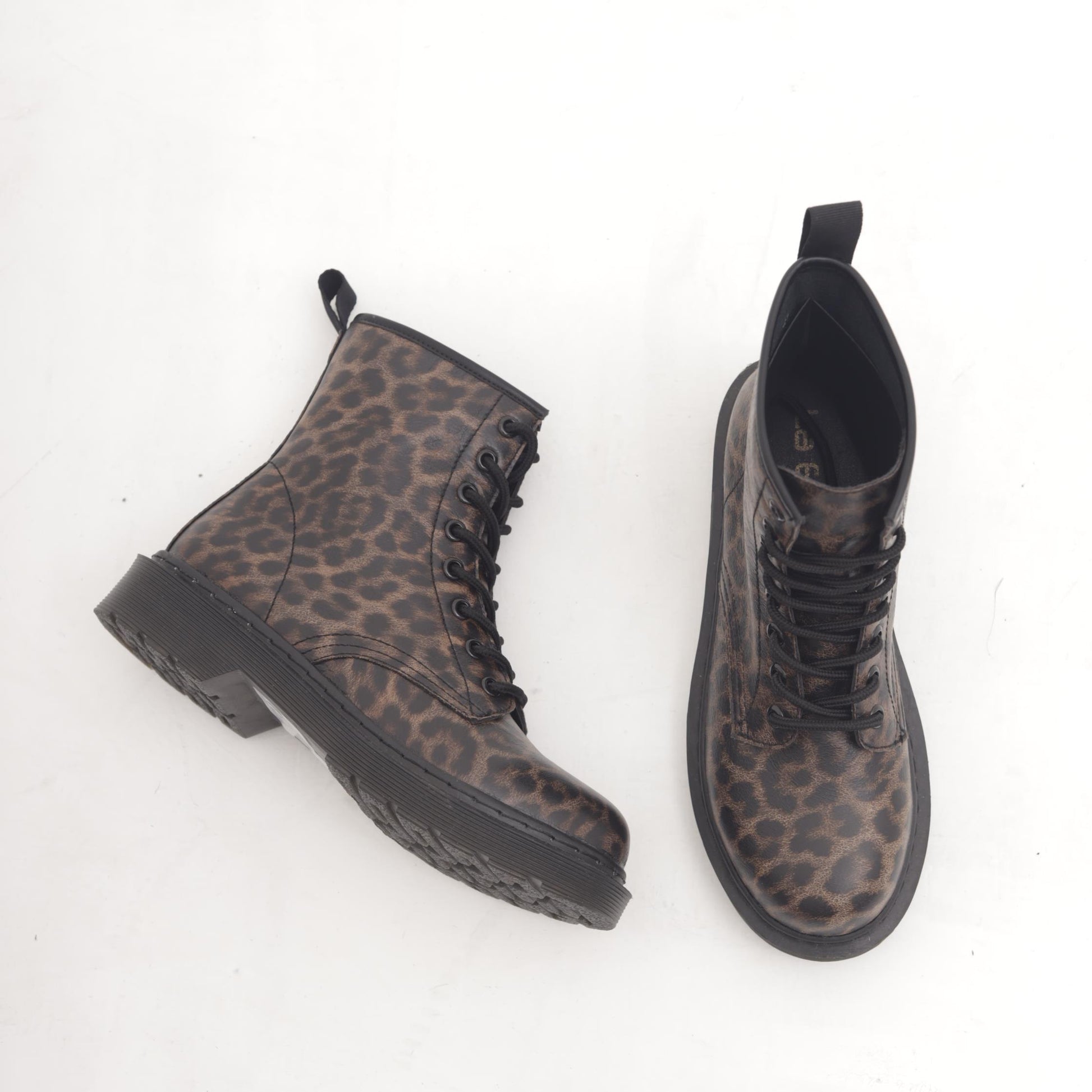 ANFIBIO 8 BUCHI LEOPARDO MT88IPULE CHOCOLA