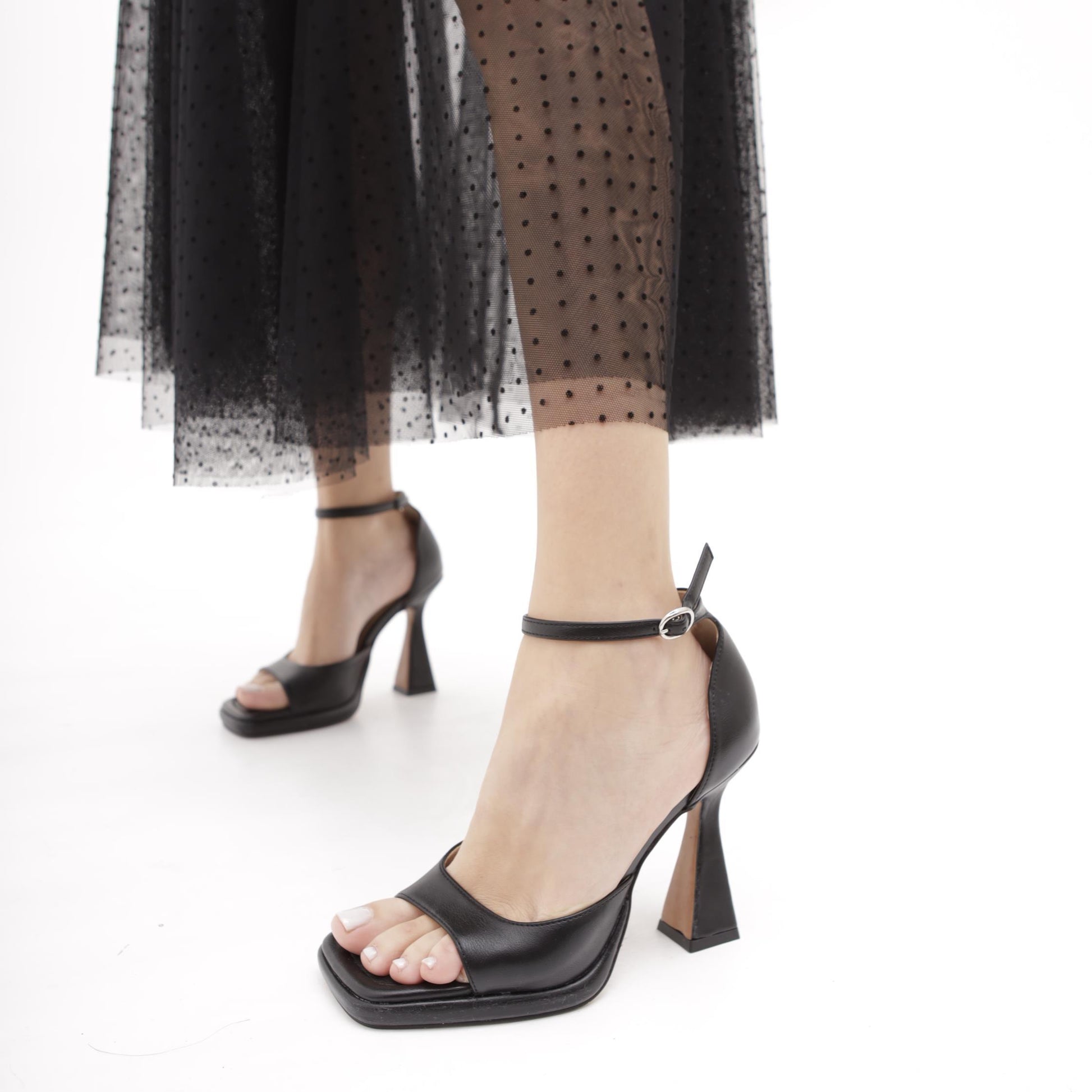 SANDALO FASCIA E CINTURINO NERO 