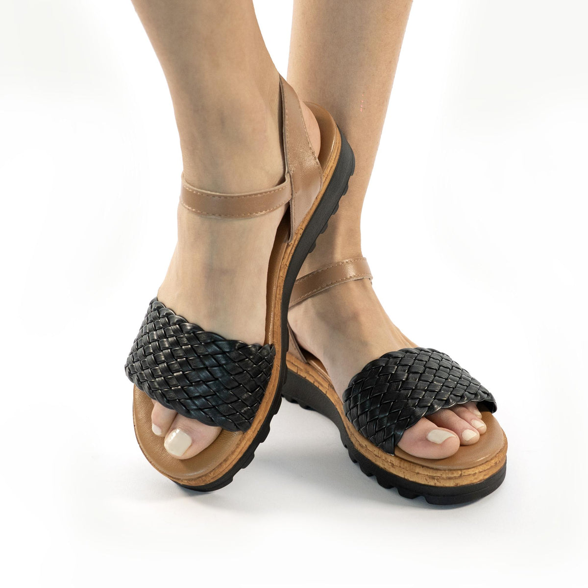 SANDALO INTRECCIATO VERA PELLE NERO<BR/> 