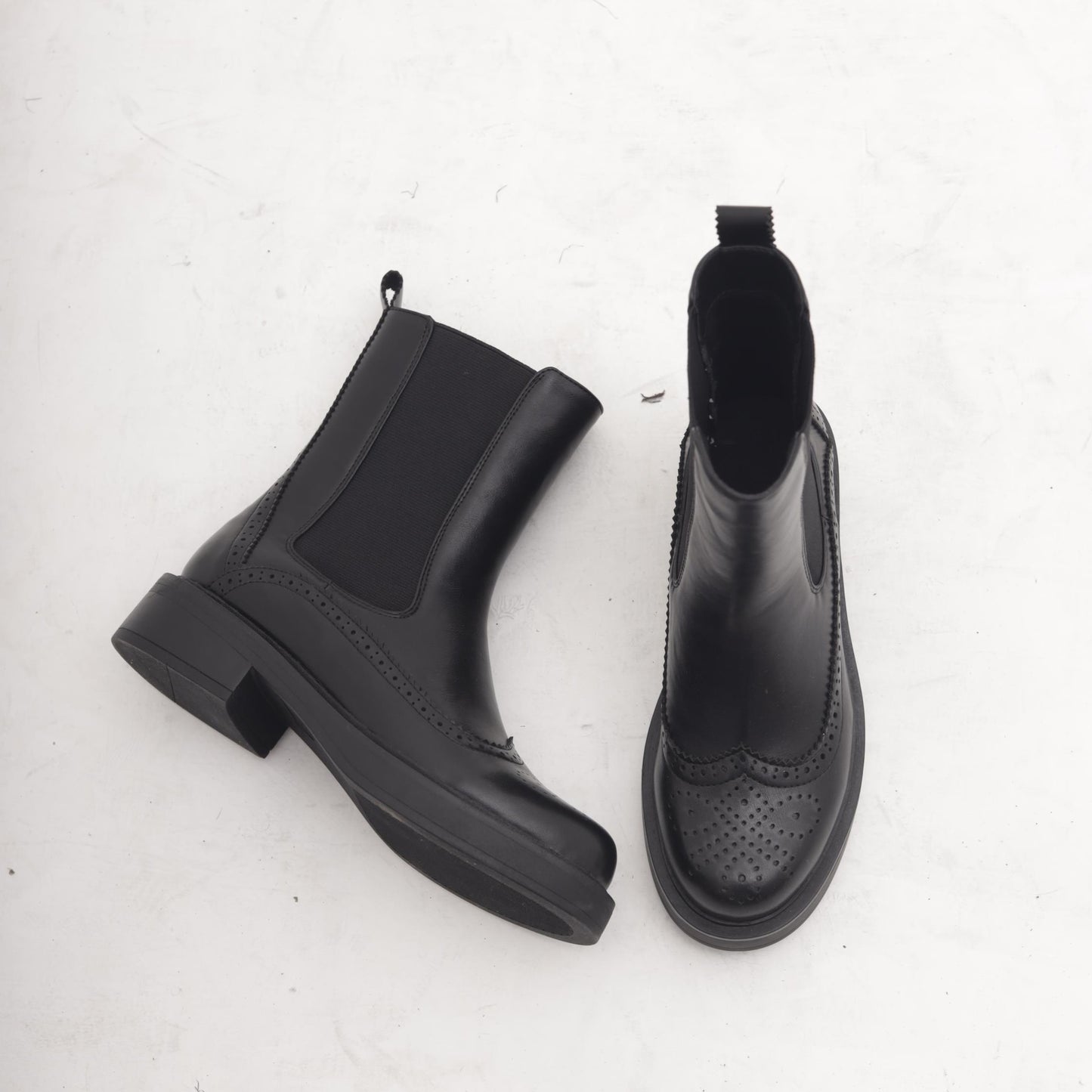 STIVALETTO CHELSEA BROGUE NERO 