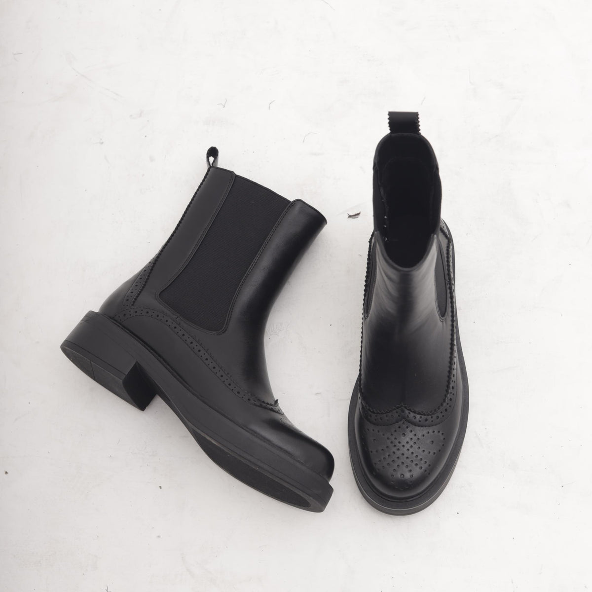 STIVALETTO CHELSEA BROGUE NERO 