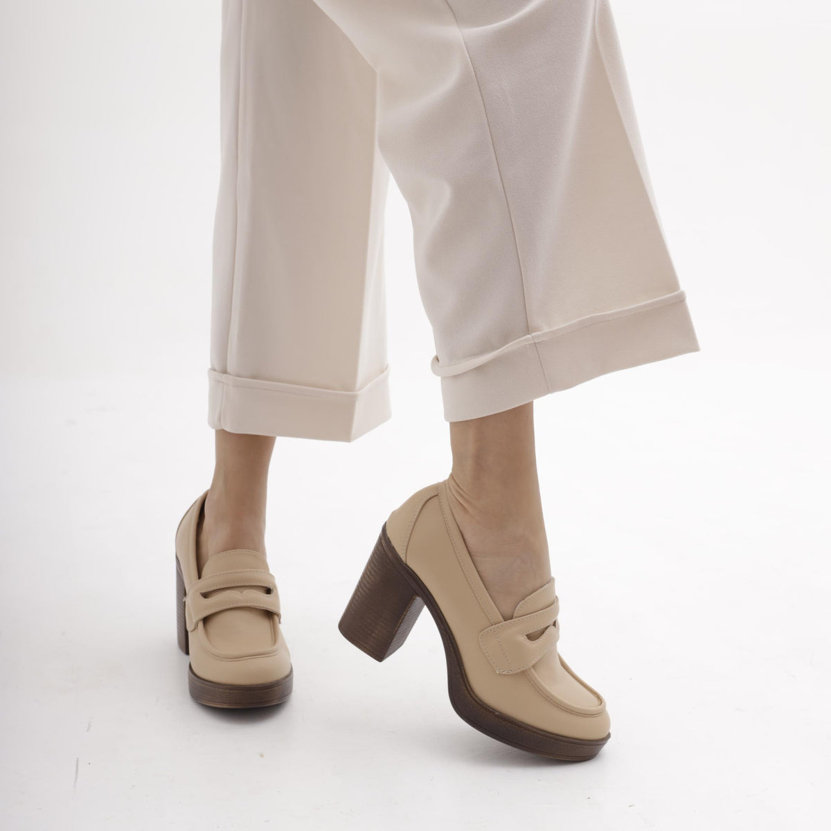 MOCASSINO TACCO BEIGE 