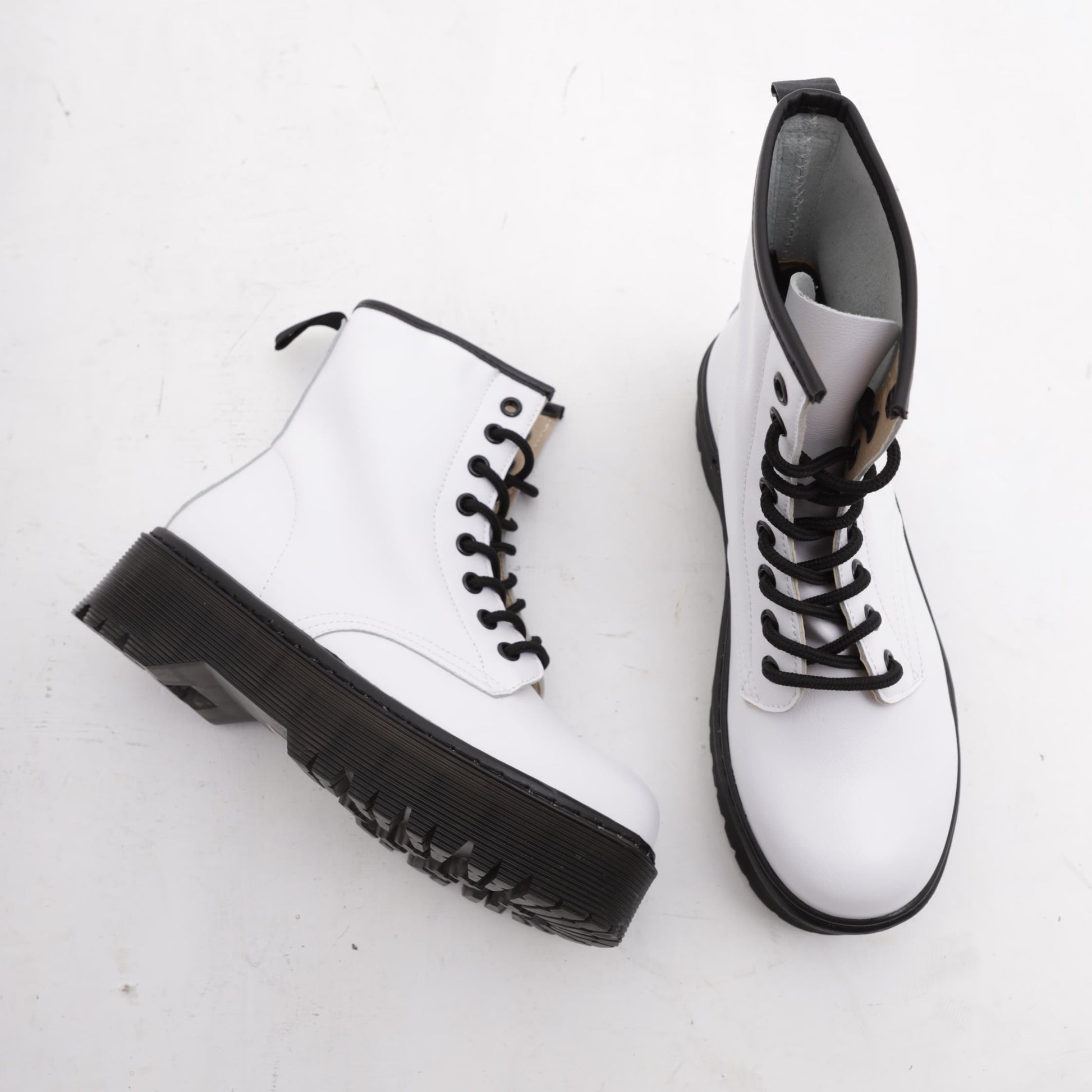 ANFIBIO 8 BUCHI PLATFORM BIANCO MT89PUBI CHOCOLA