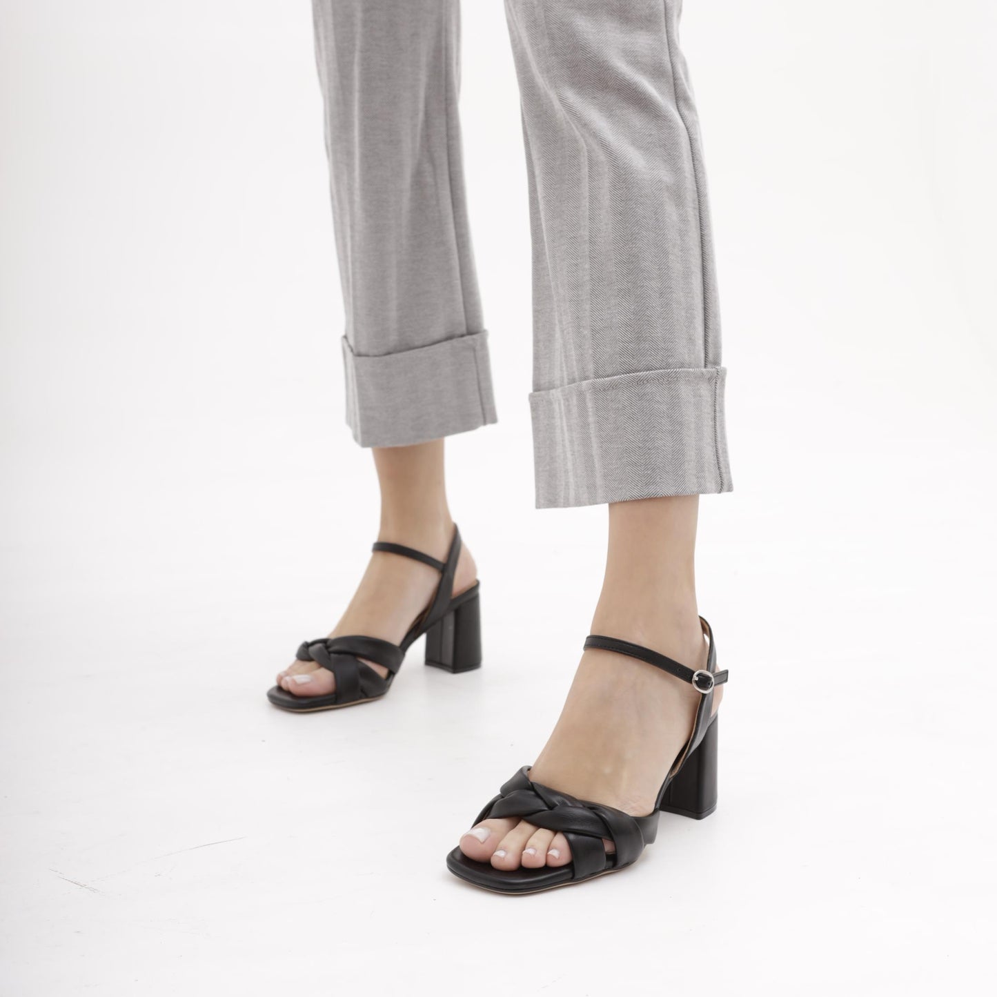 SANDALO TRECCIA NERO 