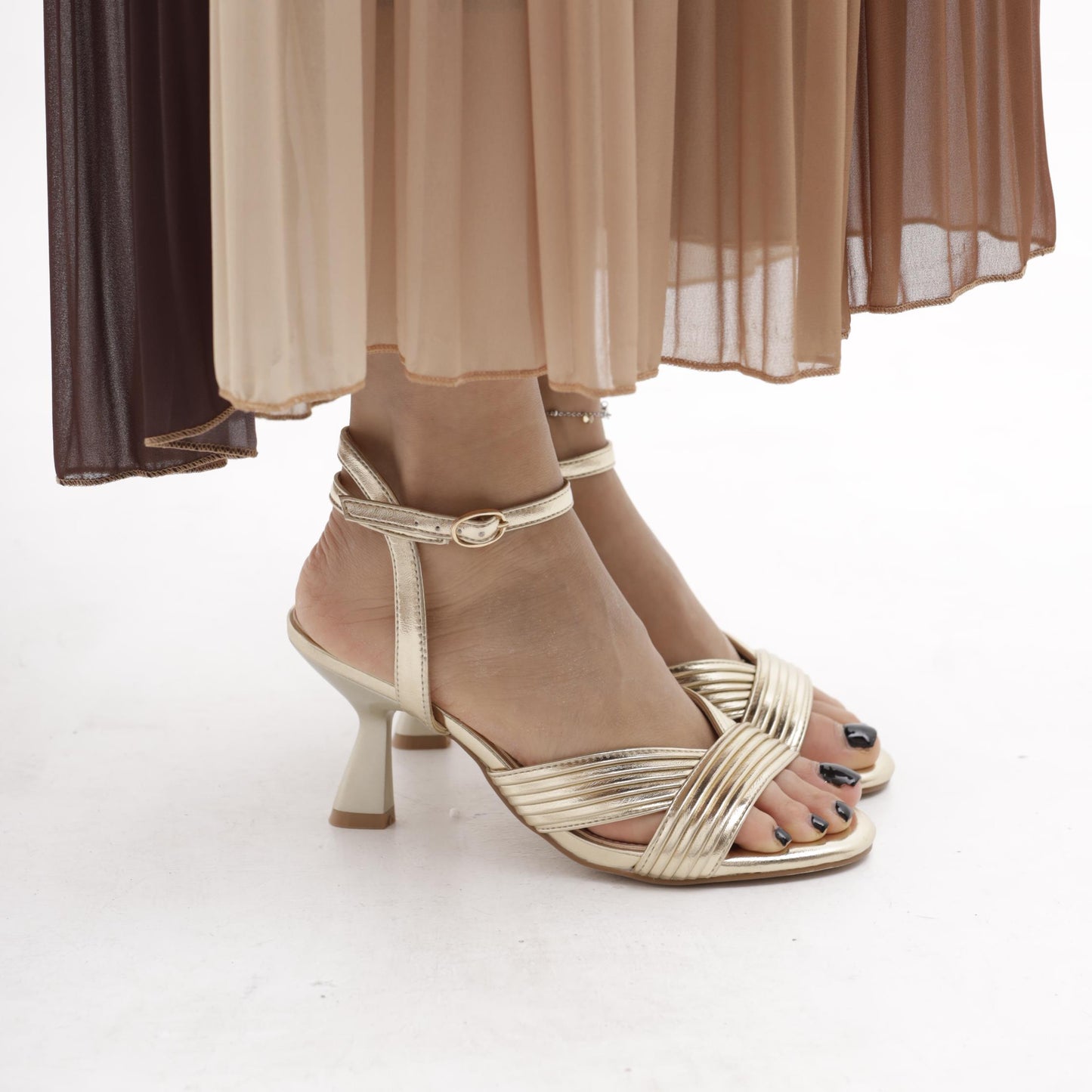 SANDALO V RIGATO PLATINO 