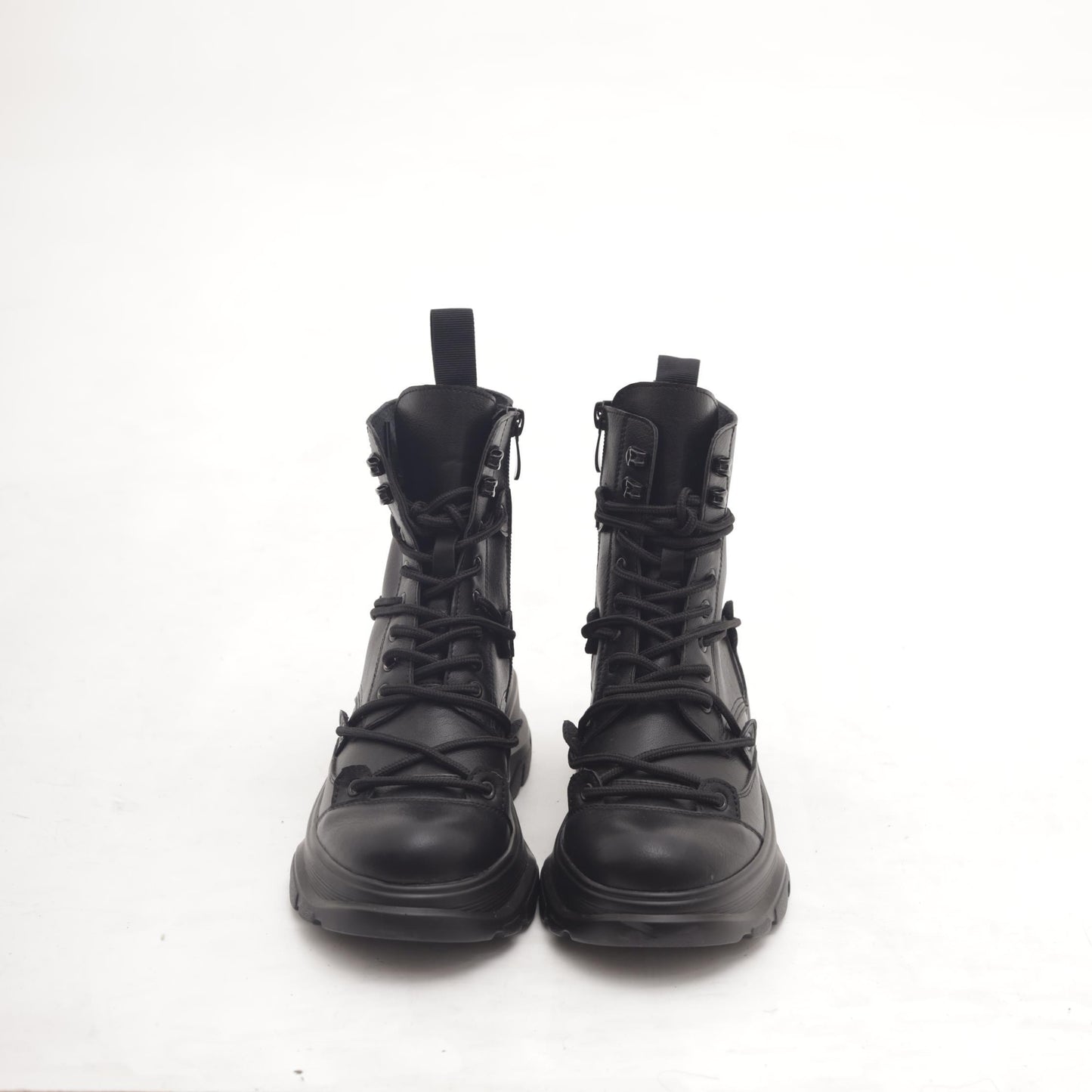 ANFIBIO BVT LACCI HIKING NERO MP2755-4PUNERO CHOCOLA