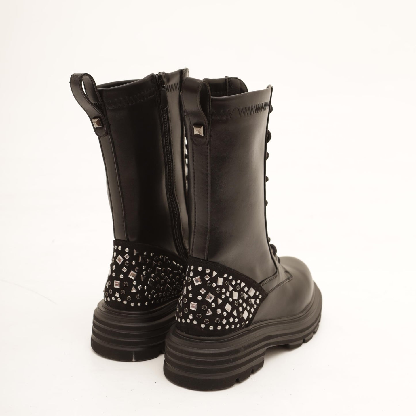 ANFIBIO ALTO BORCHIE NERO 