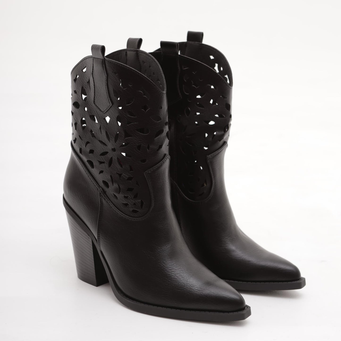 STIVALETTO TEXANO TRAFORATO NERO<BR/> 