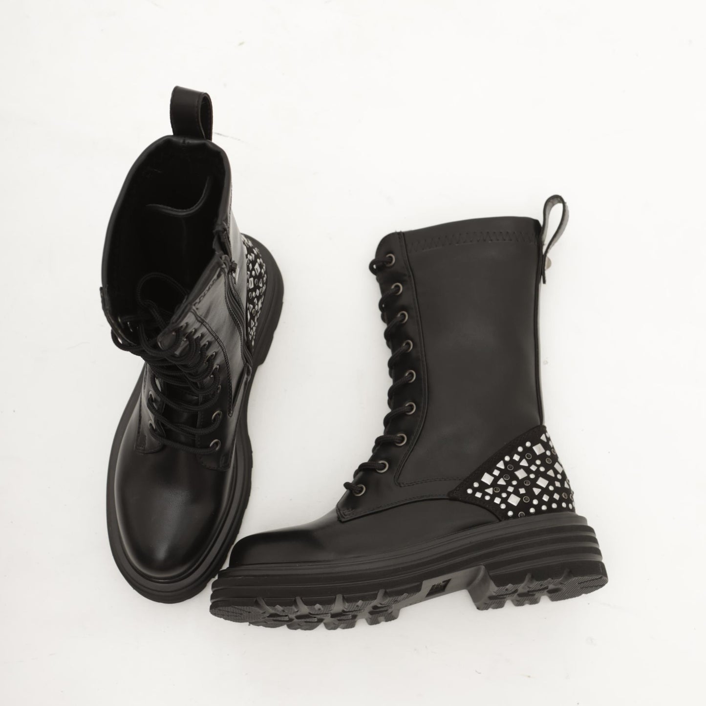 ANFIBIO ALTO BORCHIE NERO 