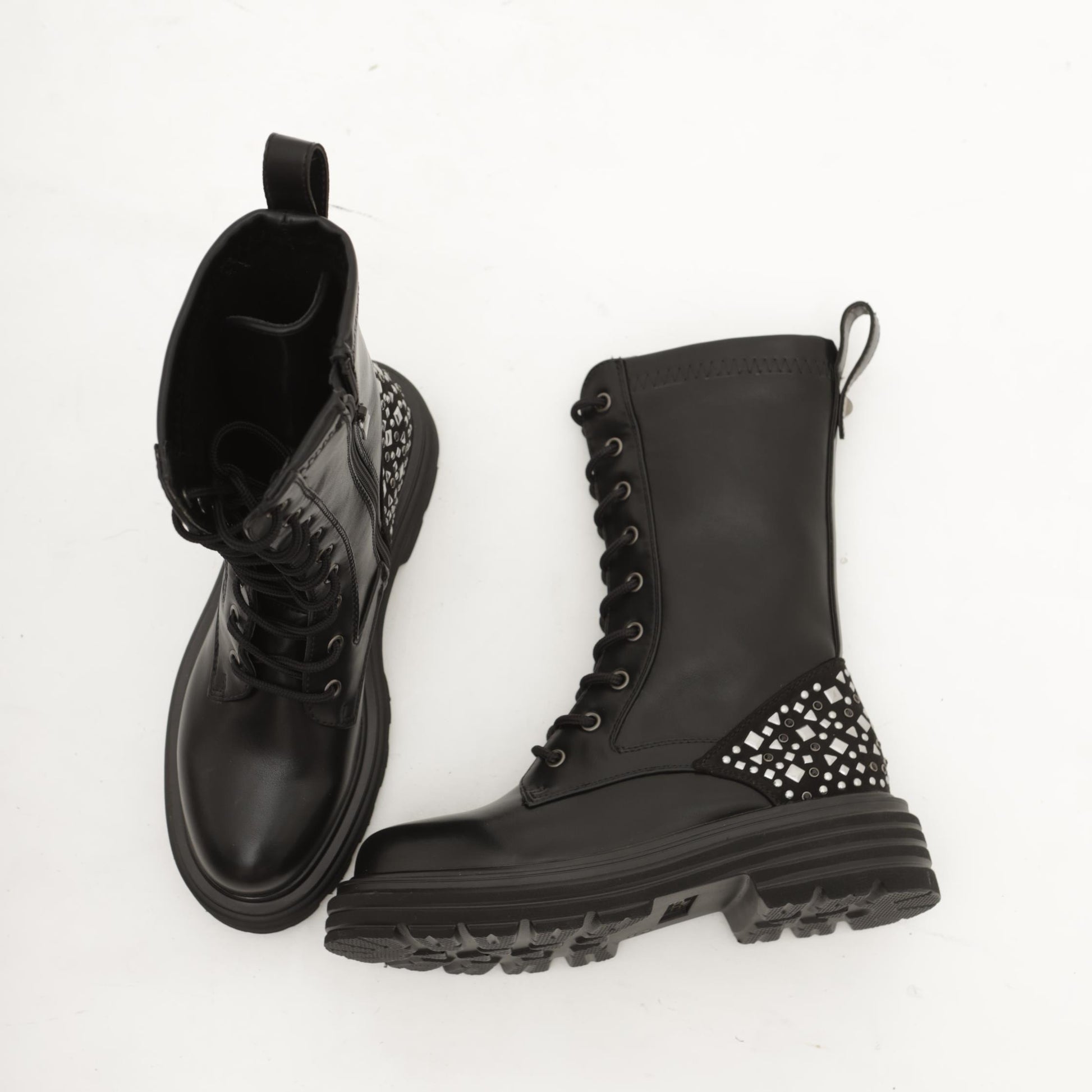 ANFIBIO ALTO BORCHIE NERO 