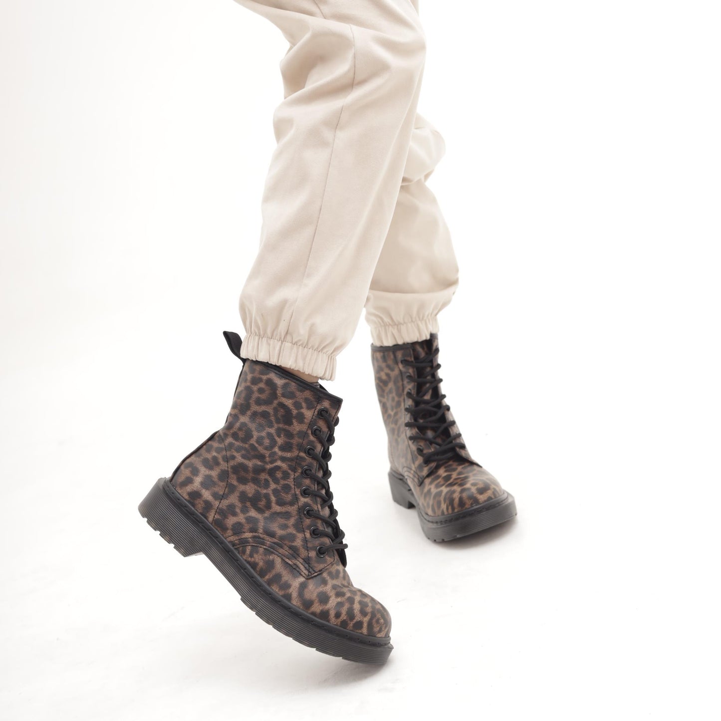 ANFIBIO 8 BUCHI LEOPARDO MT88IPULE CHOCOLA