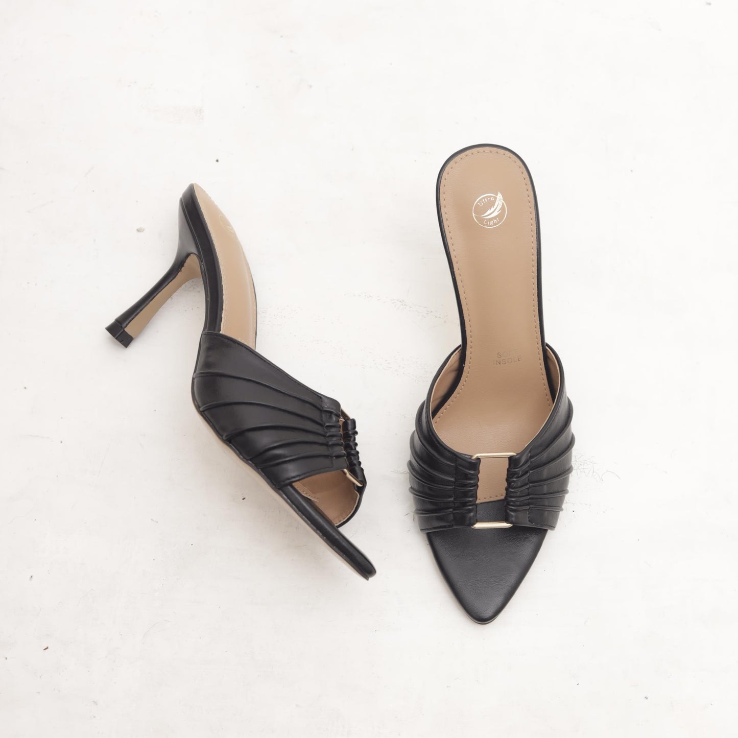 MULE CON BUCO NERO 