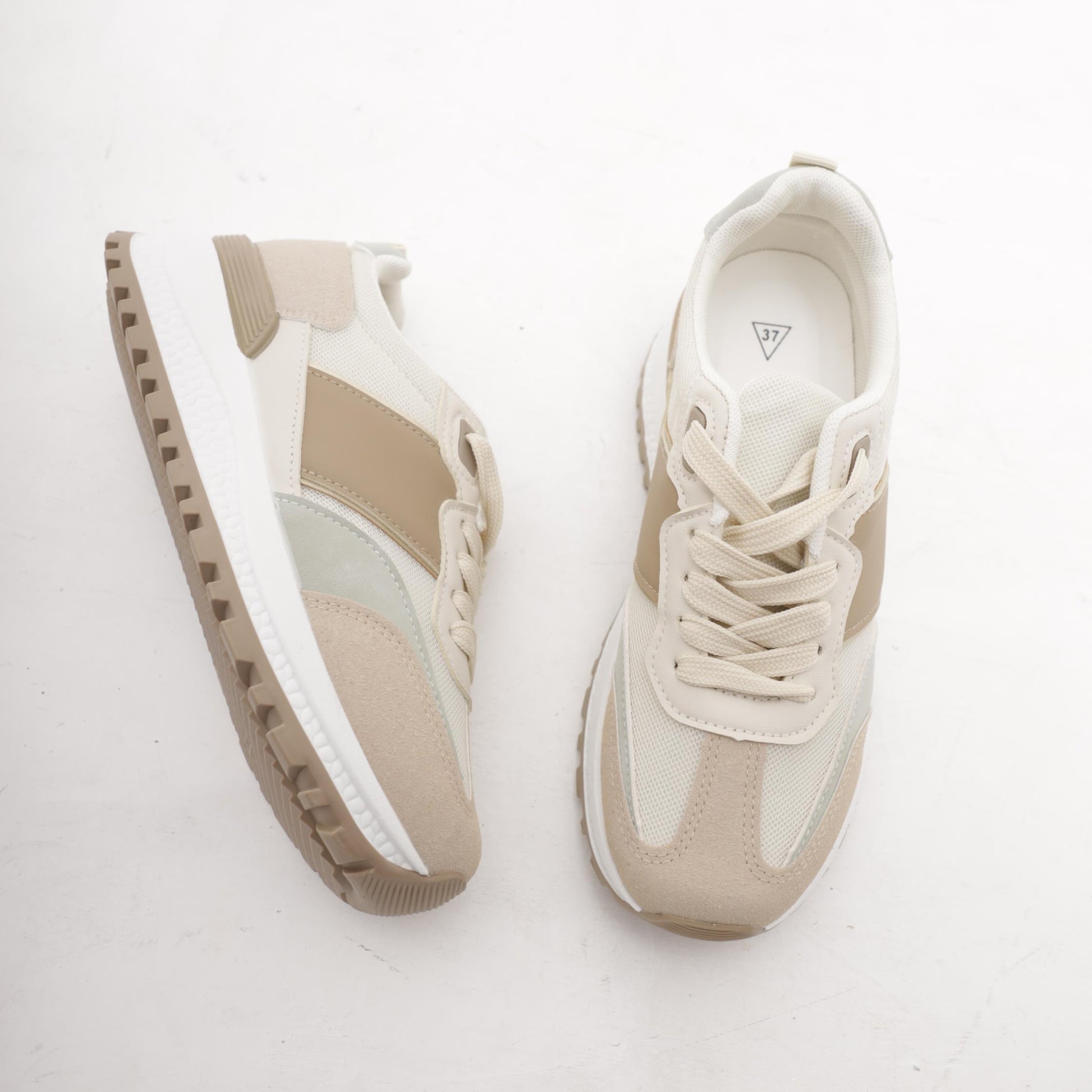 SNEAKERS RUNNING BEIGE<BR/> 