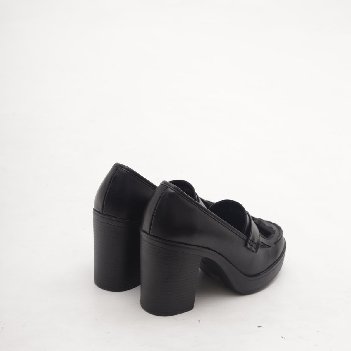 MOCASSINO TACCO NAPPINE NERO 