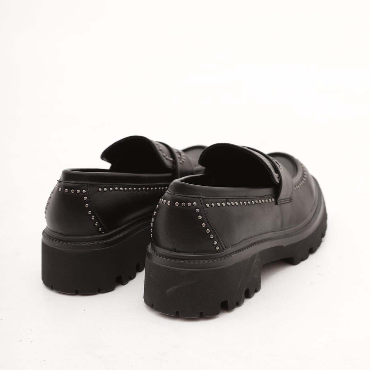 MOCASSINO SUOLA ALTA BORCHIE NERO 