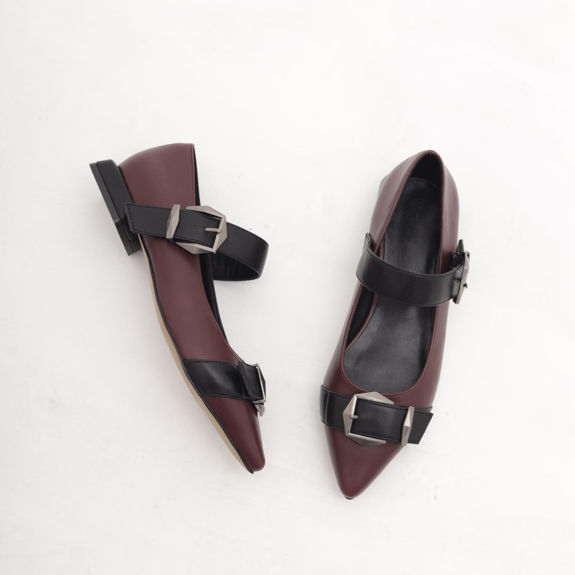 DECOLLETE FLAT FIBBIE BORDEAUX 