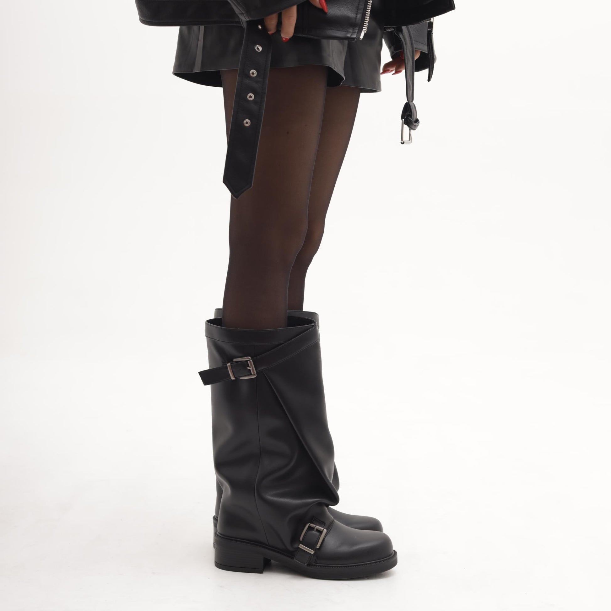 STIVALE OVERSIZE FIBBIE NERO 