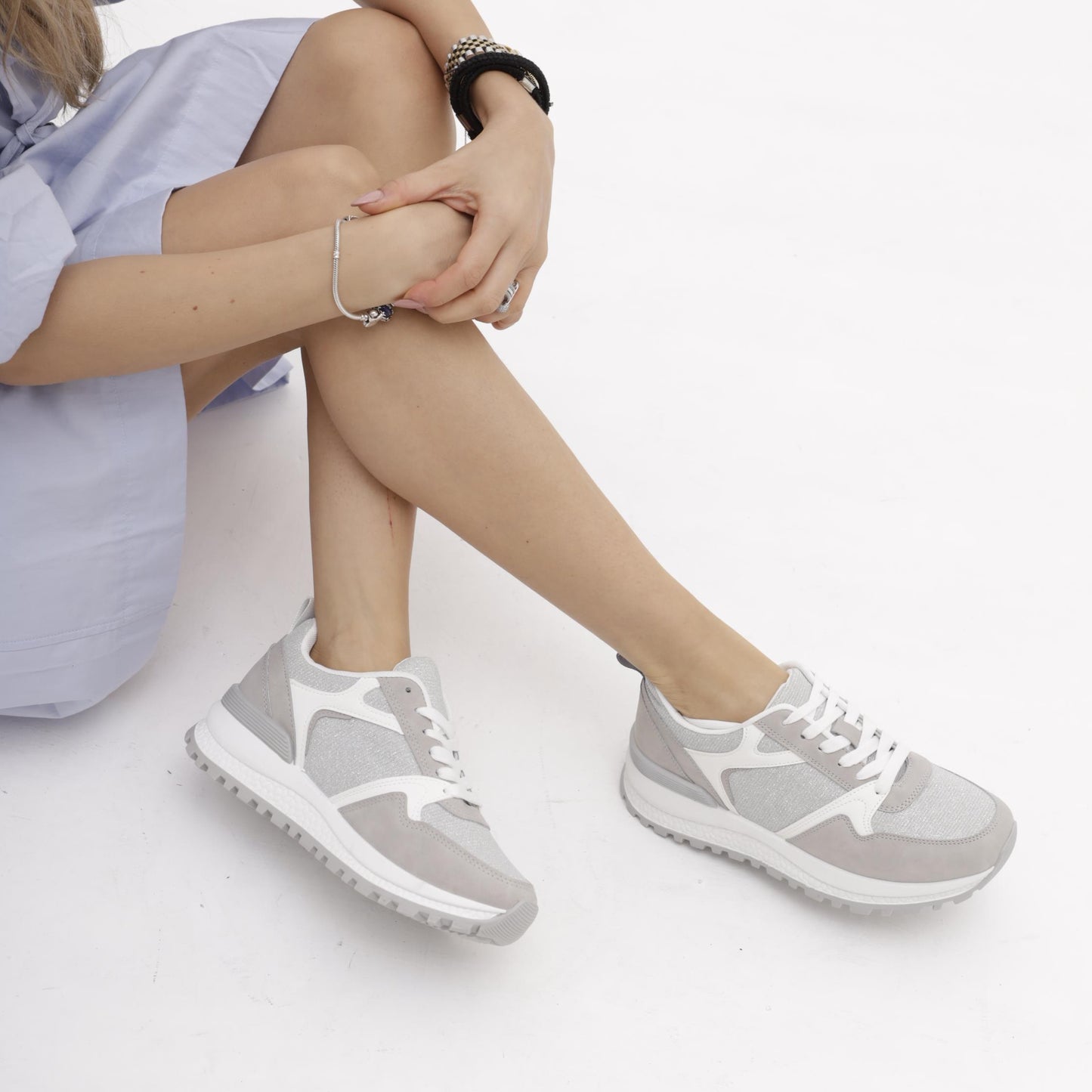 SNEAKERS RUNNING SHINY GRIGIO<BR/> 