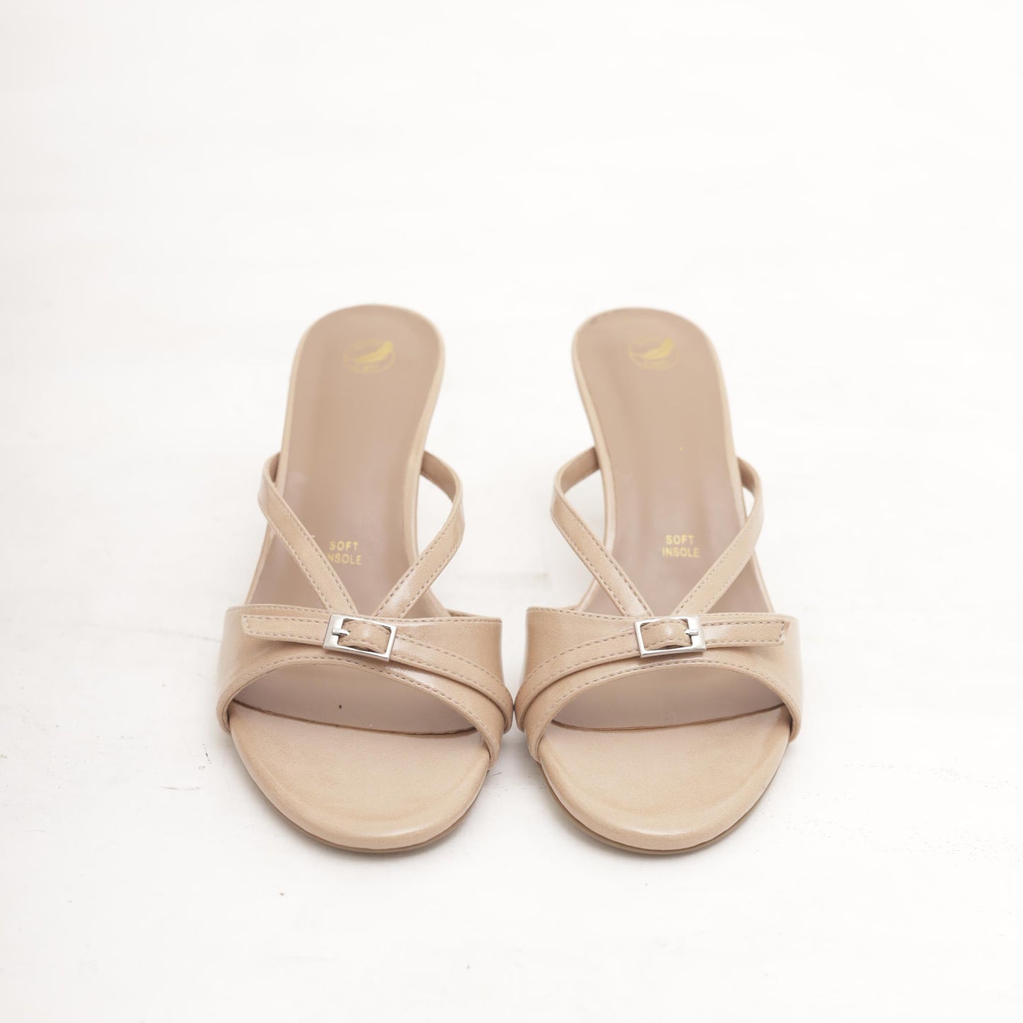 MULE V FIBBIA NUDE 