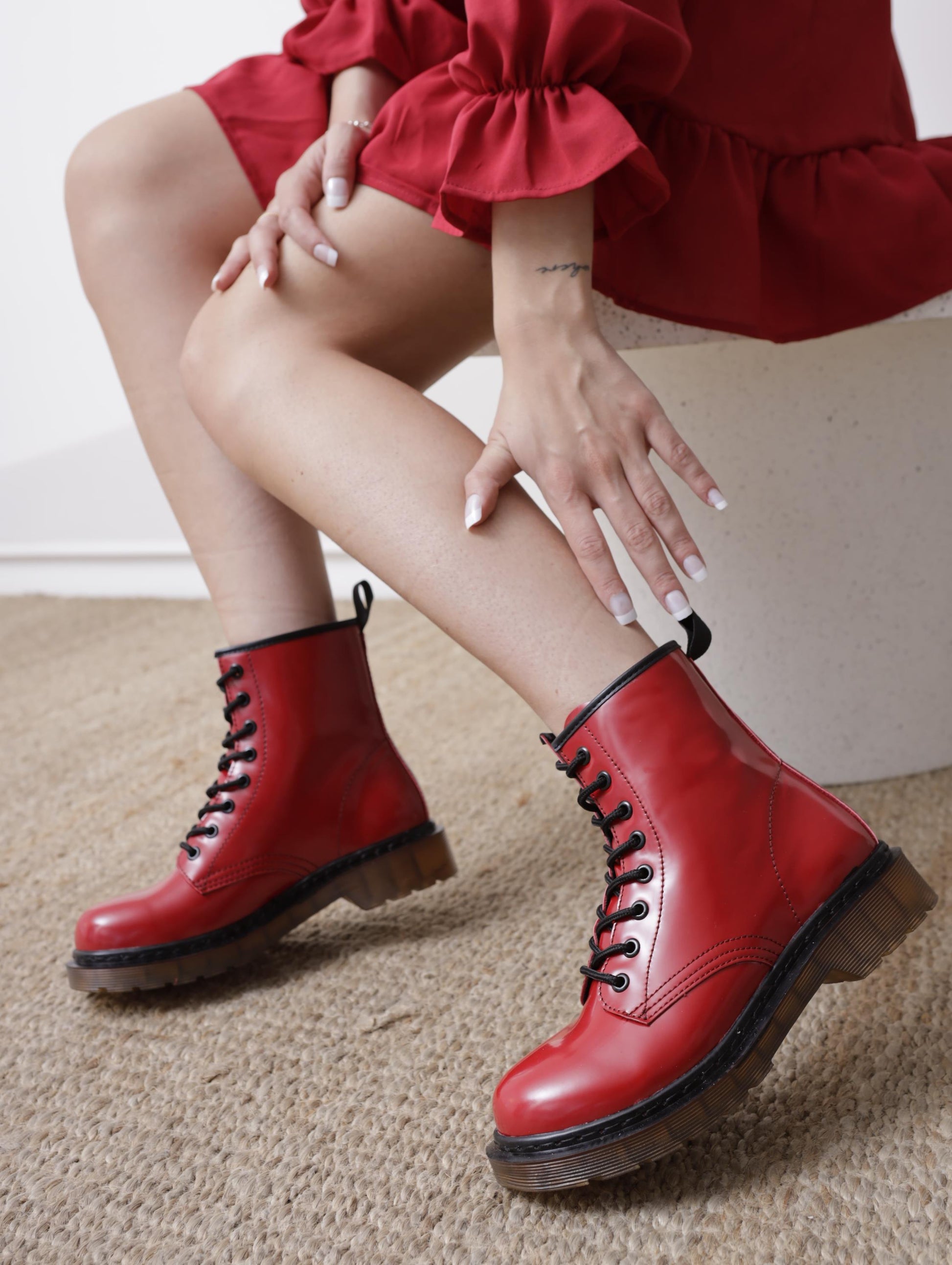 ANFIBIO 8 BUCHI ROSSO 