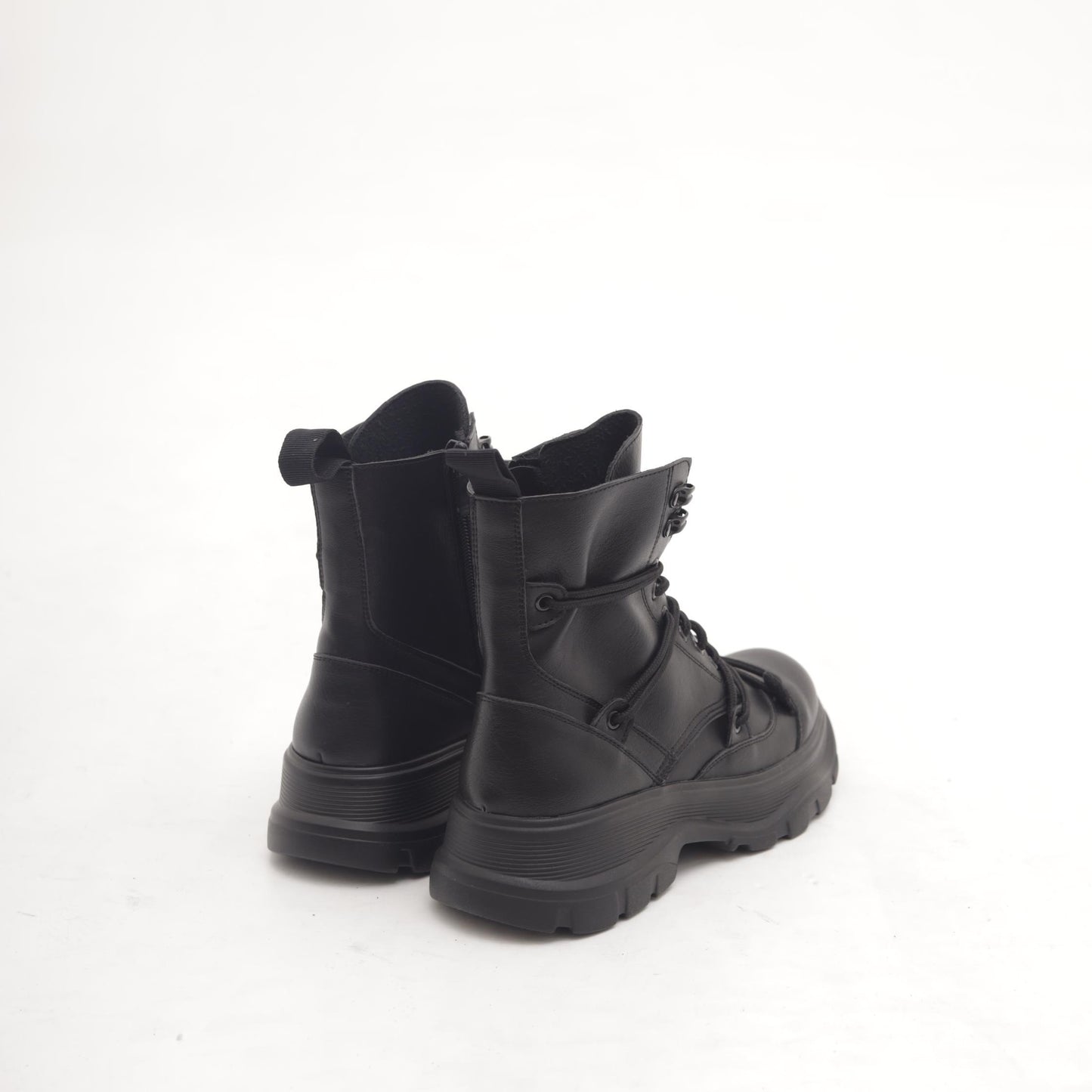 ANFIBIO BVT LACCI HIKING NERO MP2755-4PUNERO CHOCOLA