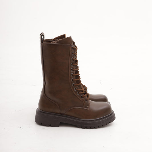 ANFIBIO ALTO 12 BUCHI CUOIO 