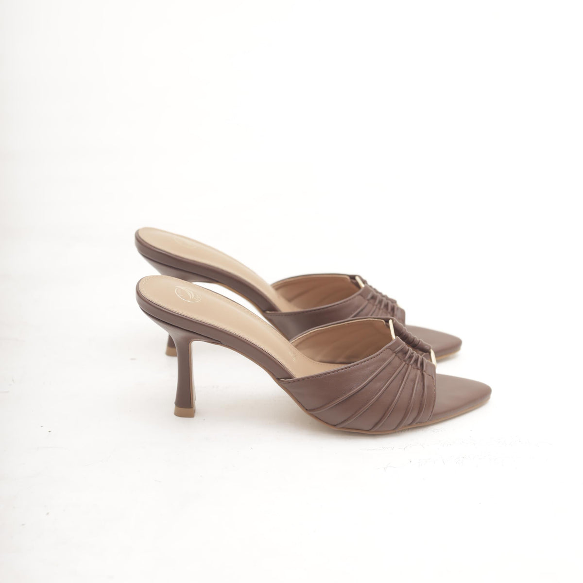 MULE CON BUCO MARRONE 