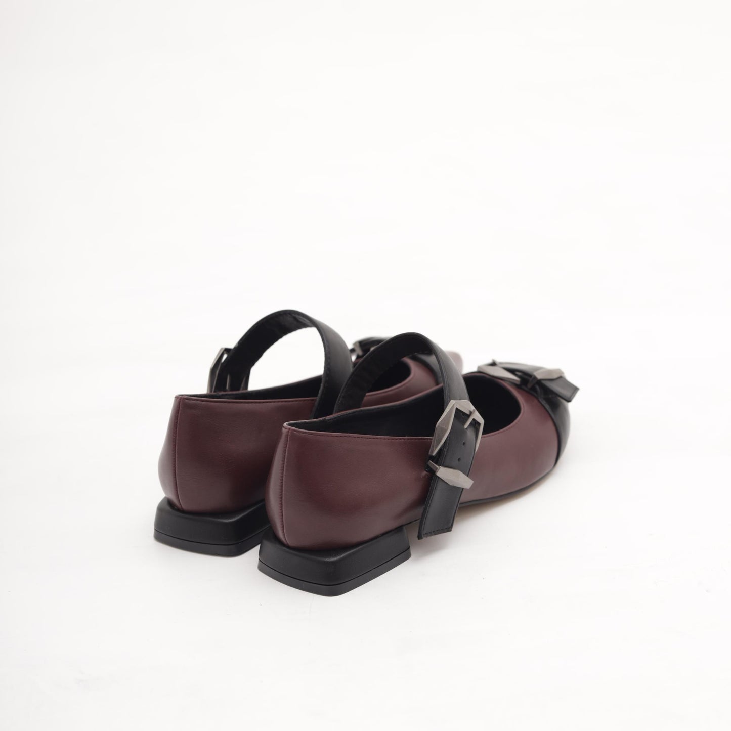 DECOLLETE FLAT FIBBIE BORDEAUX 