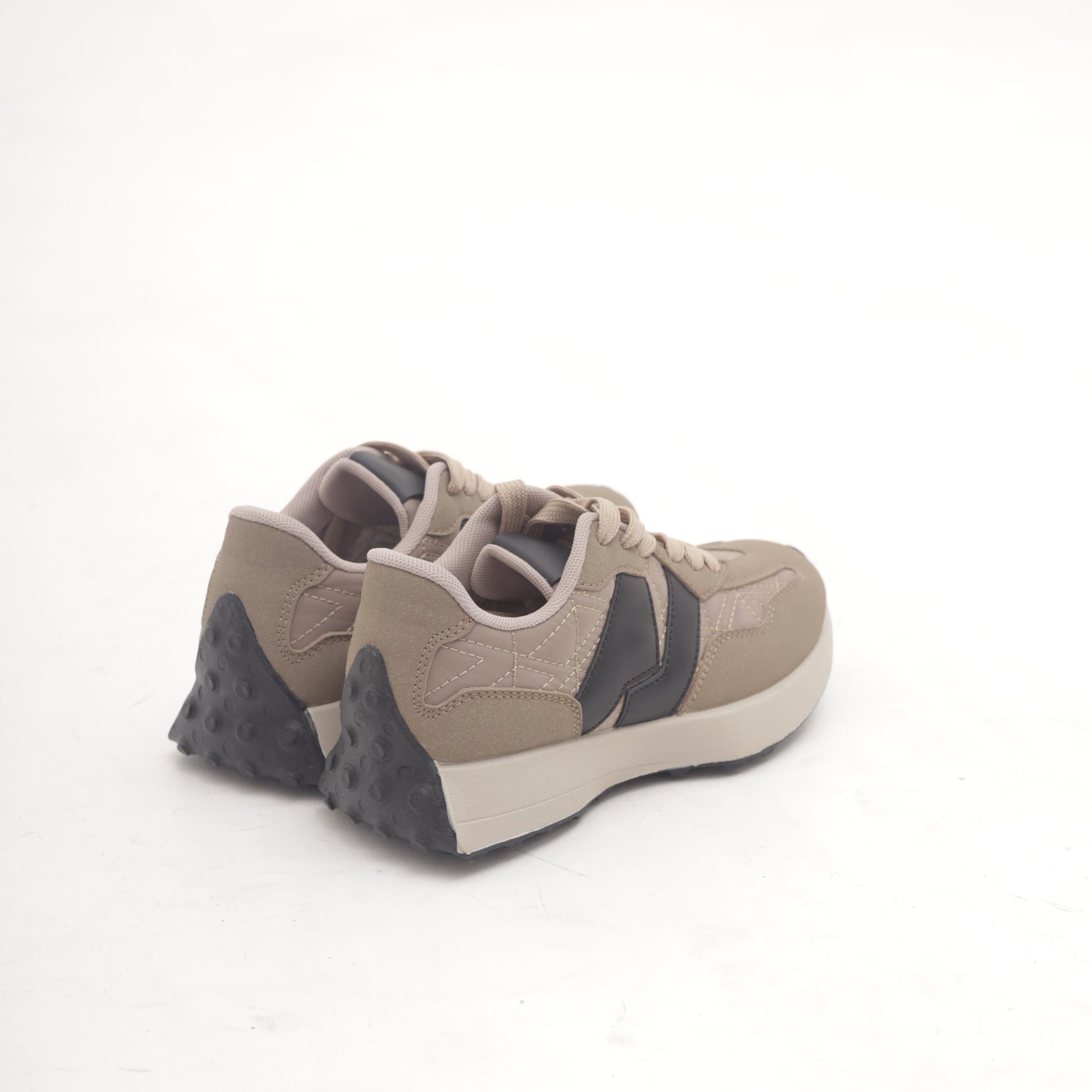 SNEAKERS RUNNING RETRO BEIGE 
