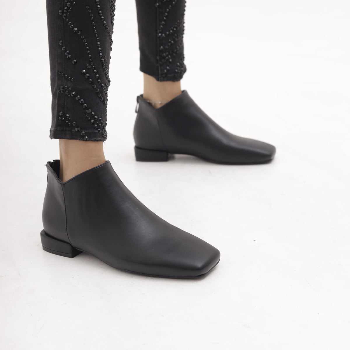 STIVALETTO FLAT QUADRATO NERO 