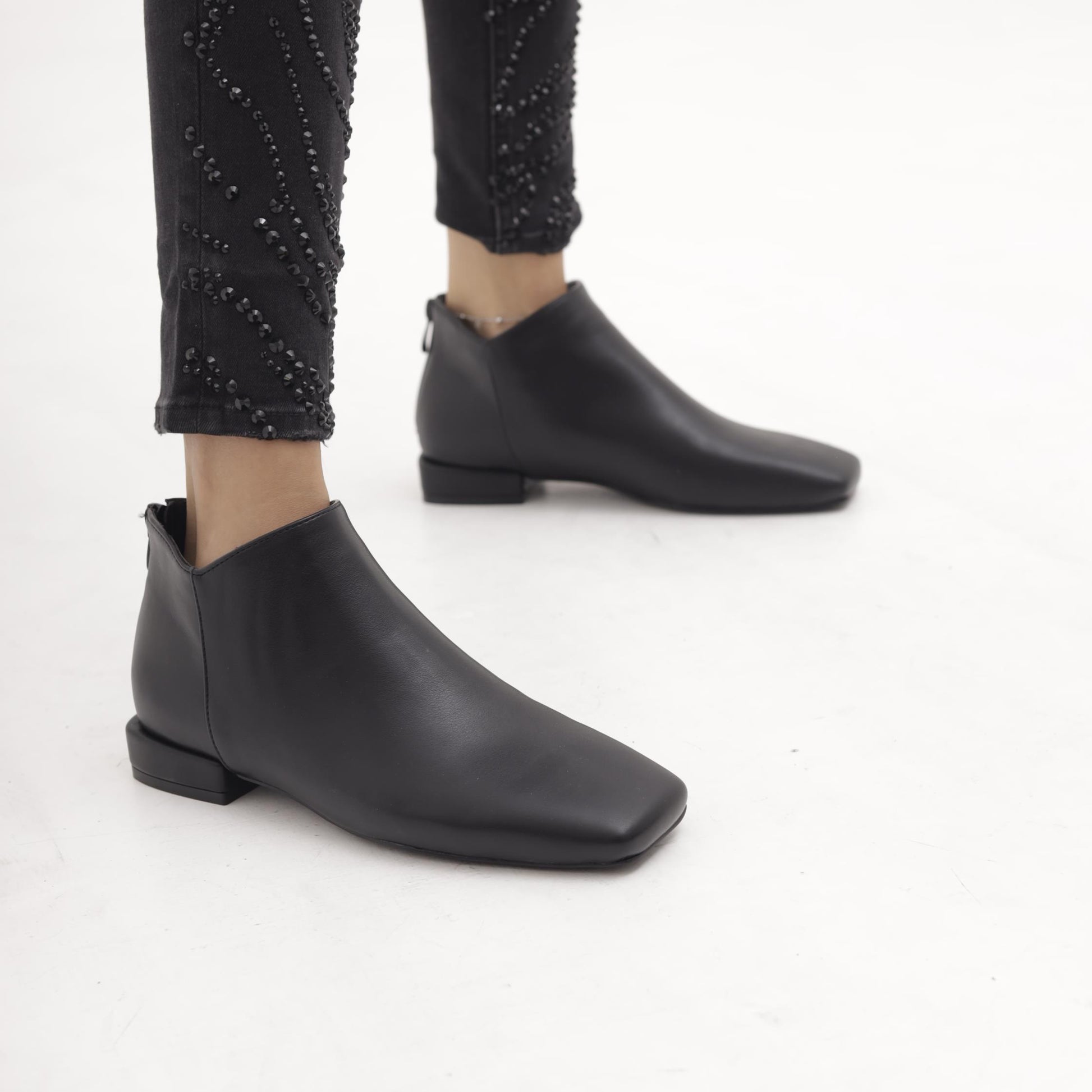 STIVALETTO FLAT QUADRATO NERO 