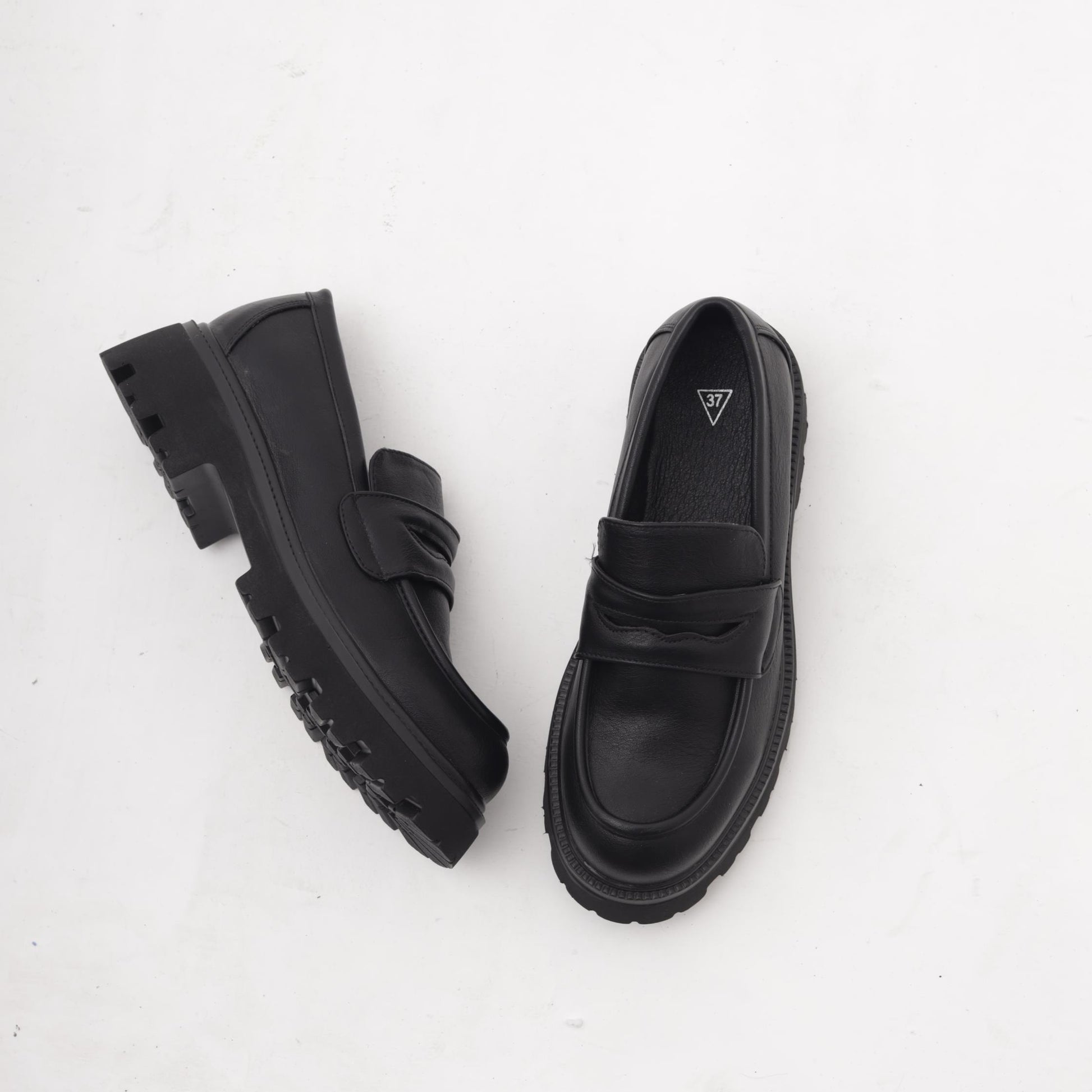 MOCASSINO SUOLA ALTA NERO MP621PUNERO CHOCOLA