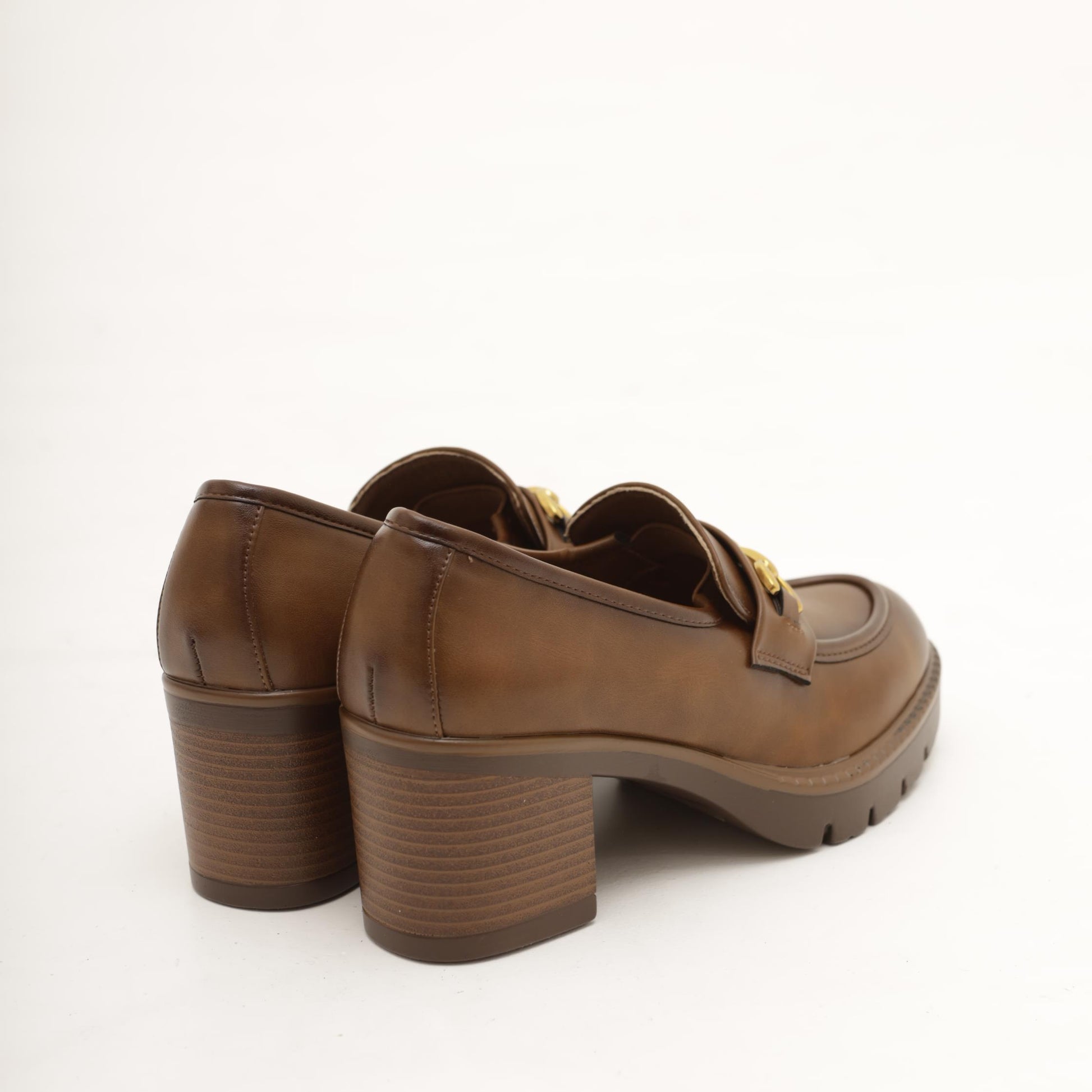 MOCASSINO CON TACCO E MORSETTO CUOIO 