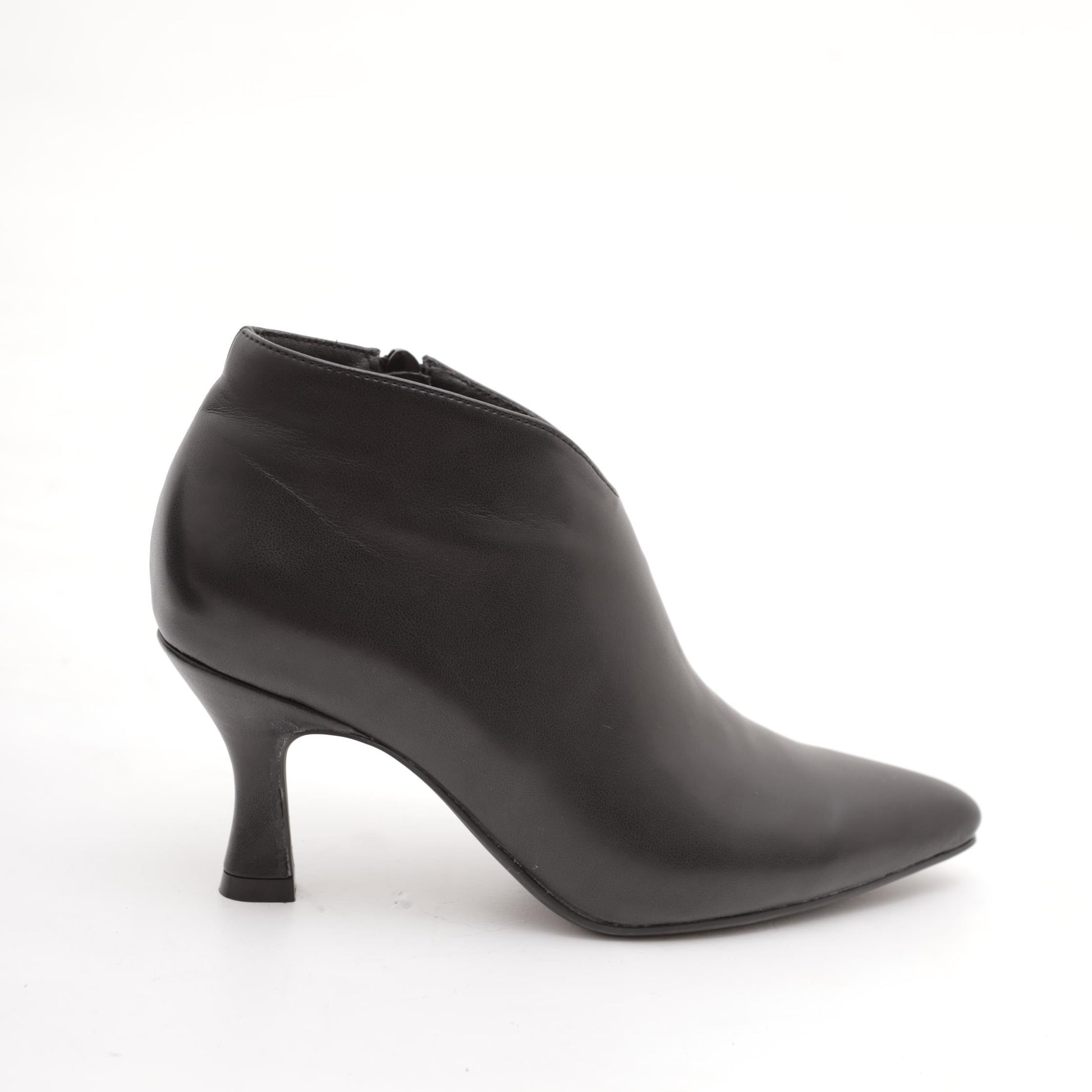 TRONCHETTO BASSO SAGOMATO NERO<BR/> 