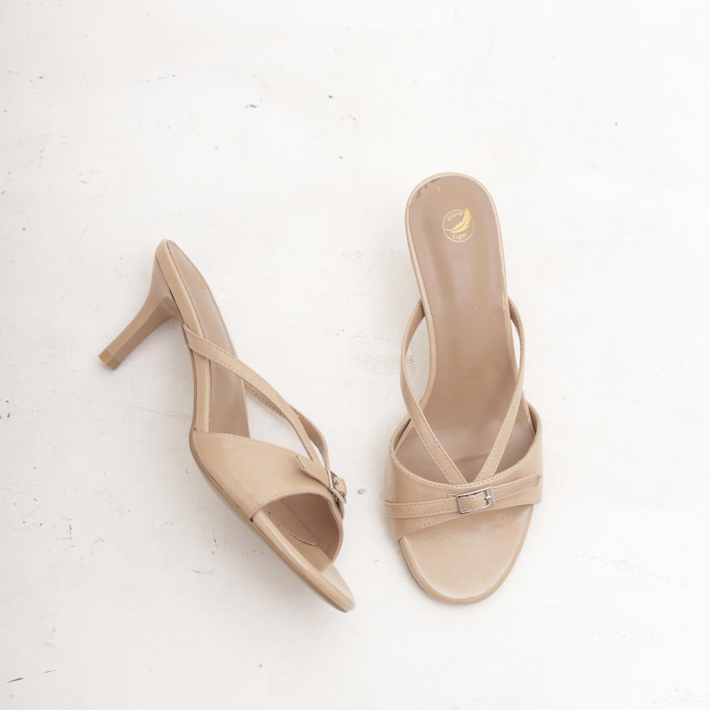 MULE V FIBBIA NUDE 