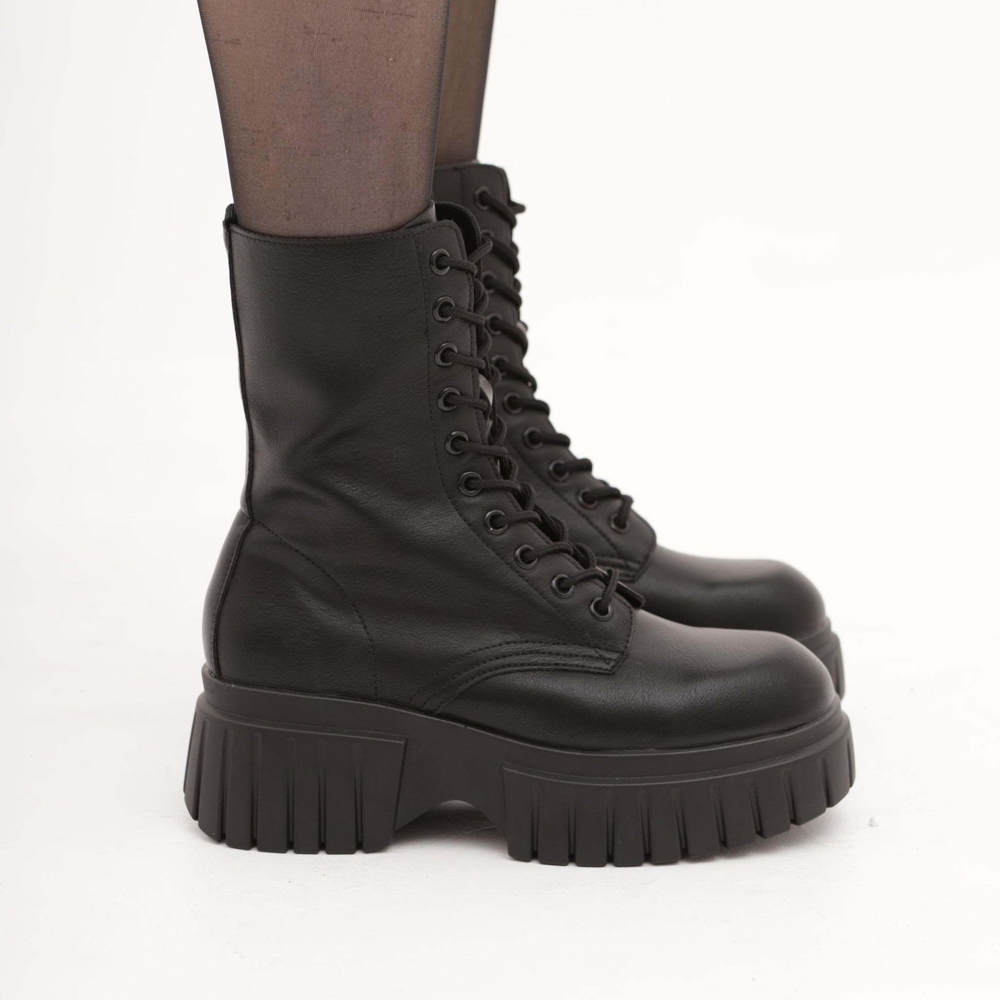 ANFIBIO 10 BUCHI PLATFORM NERO MP733-1PUNE CHOCOLA