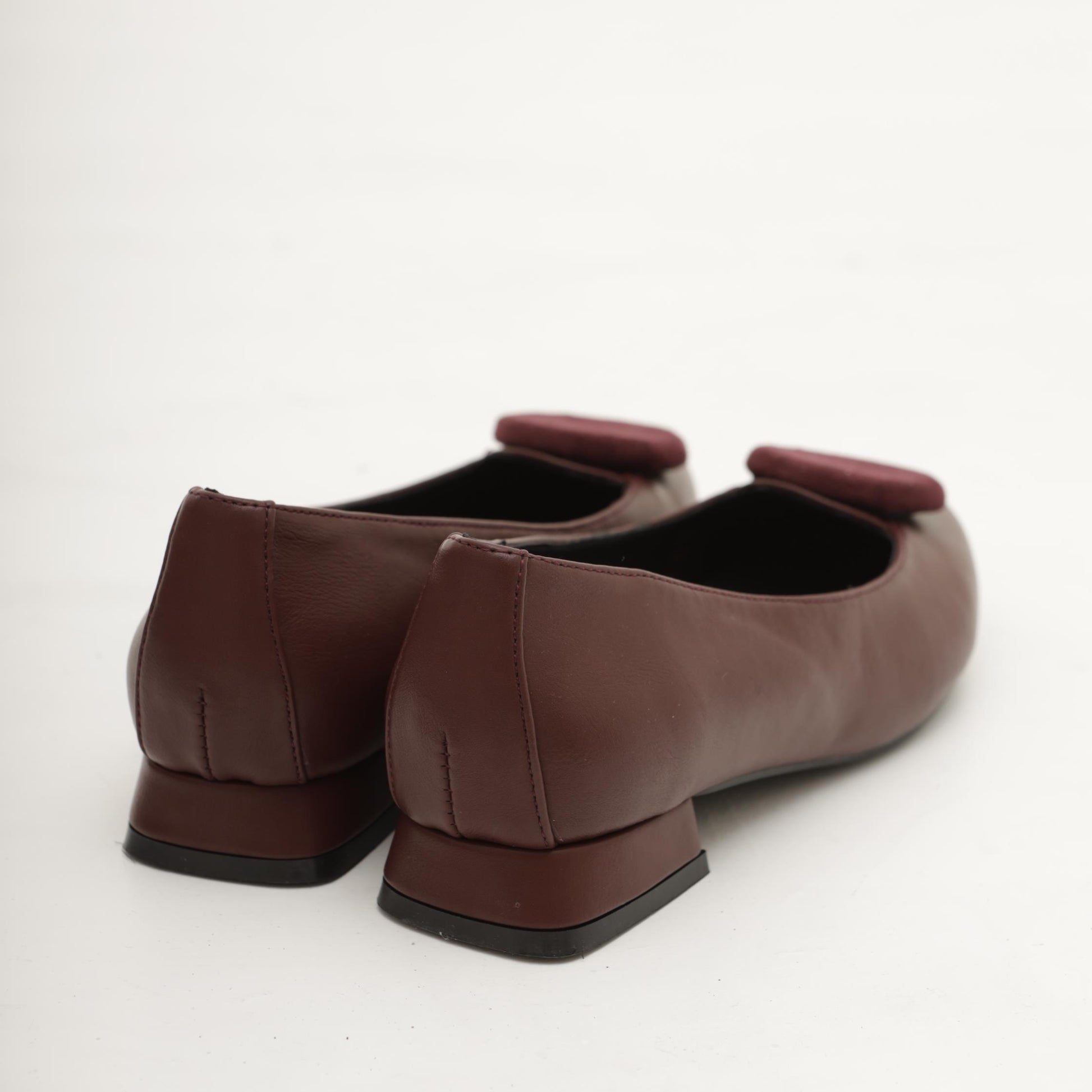 DECOLLETE' FLAT CIRCLE BORDEAUX 
