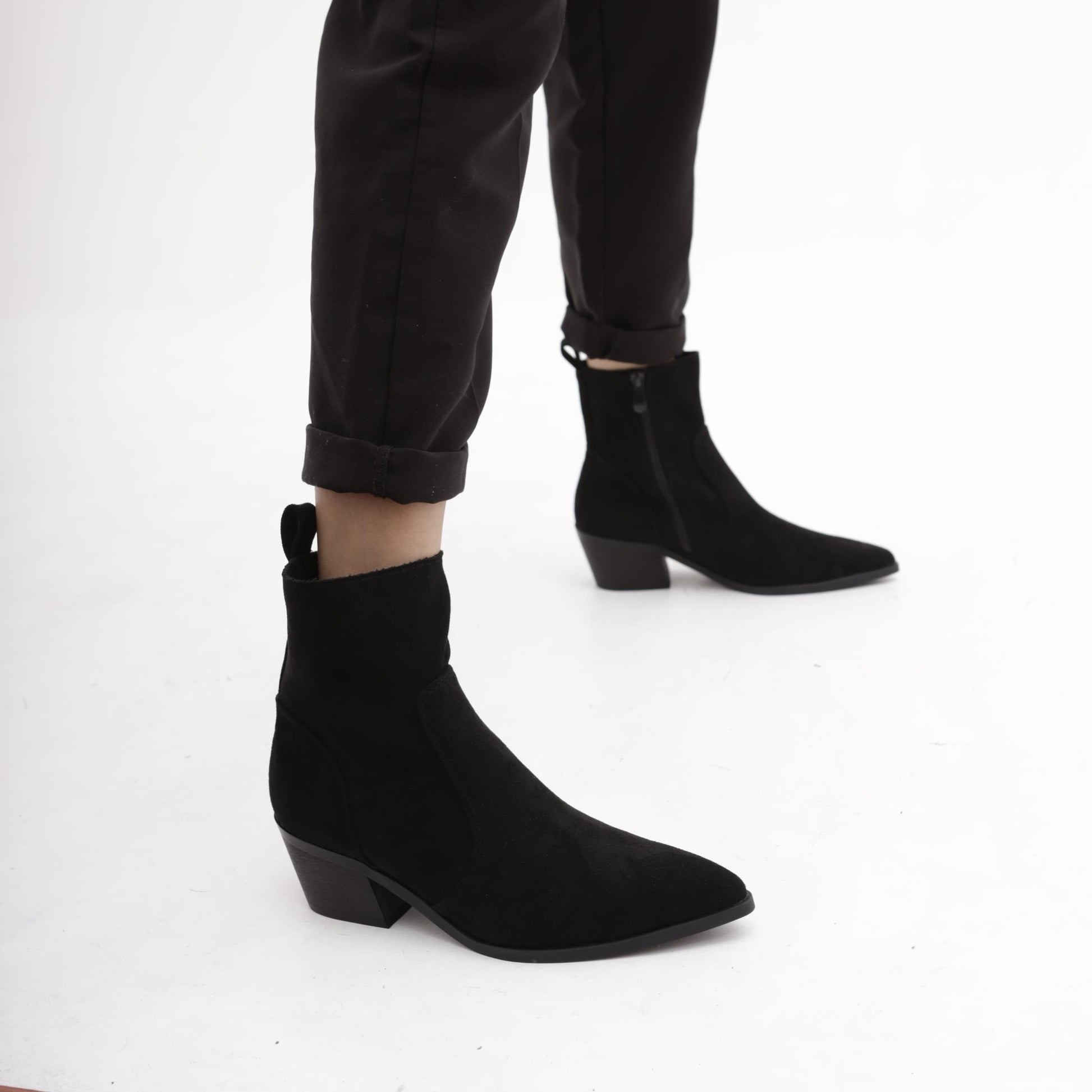 TRONCHETTO TEXANO LISCIO NERO MP630PUNE CHOCOLA