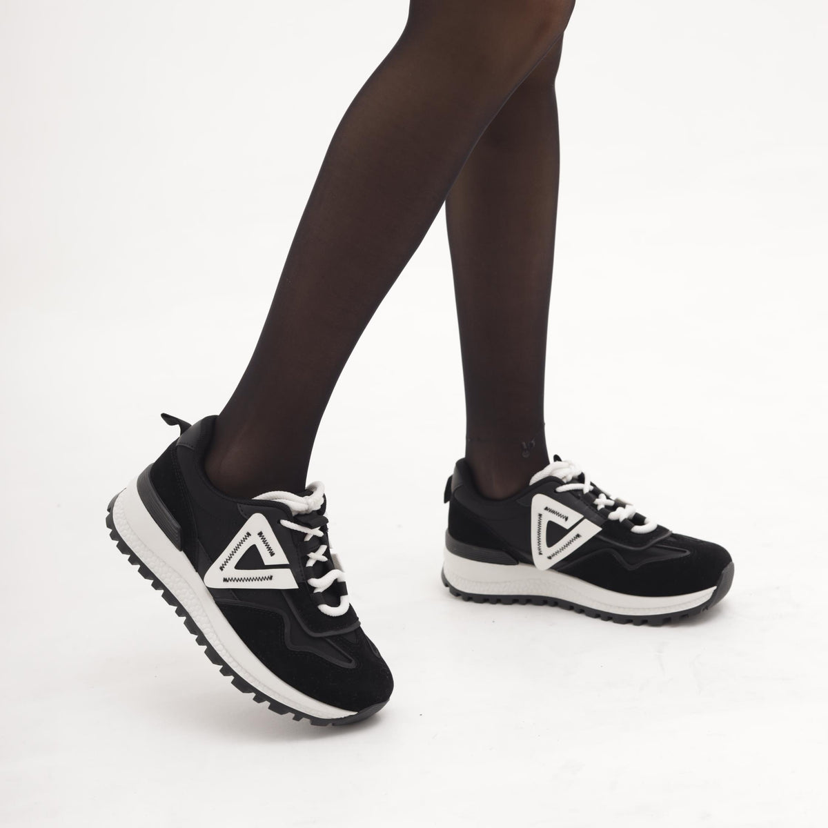 SNEAKERS RUNNING TRIANGLE NERO 